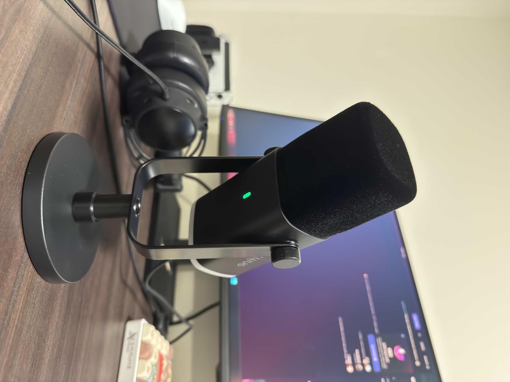 FIFINE AmpliGame AM8 USB/XLR Dynamic Microphone for Gaming Streaming customer photo 1