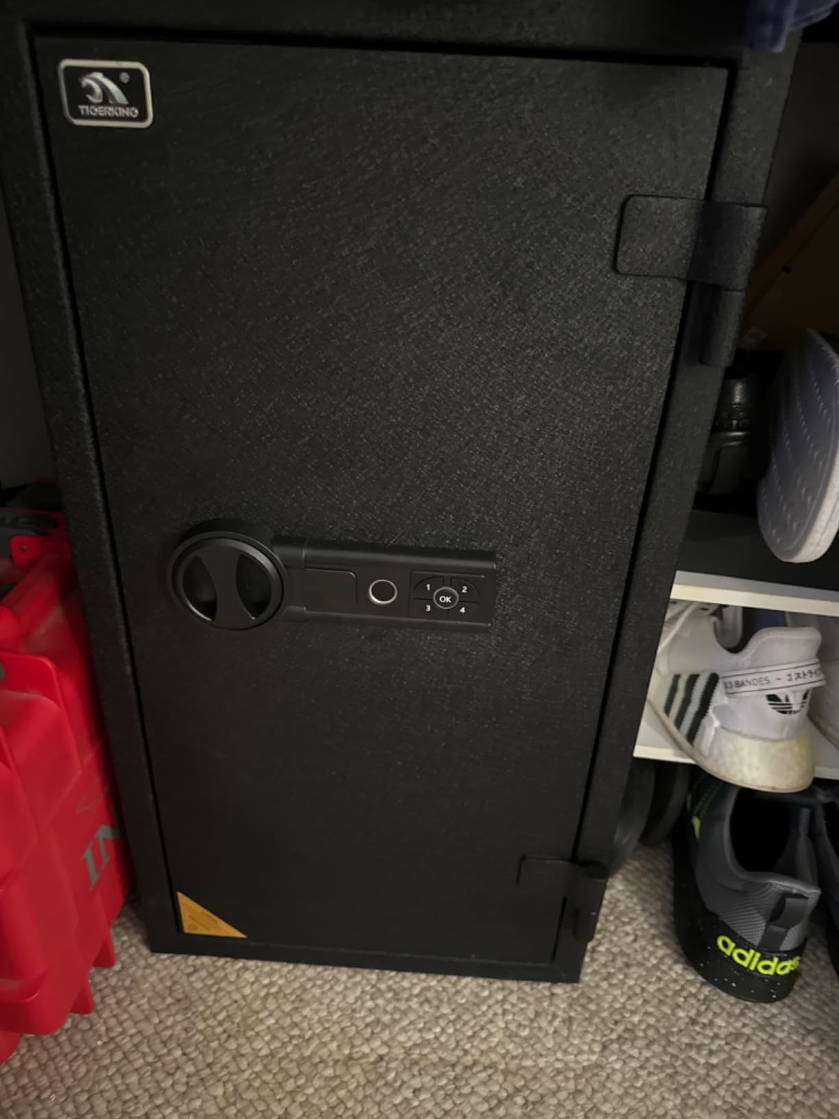 TIGERKING Biometric Fireproof Safe for Home Office, 3.47 Cu Ft Fingerprint Safe with 30-Min Fire Protection, 81.9 lb Steel Security Safe with Digital Keypad, Alarm and Removable Shelves customer photo 1