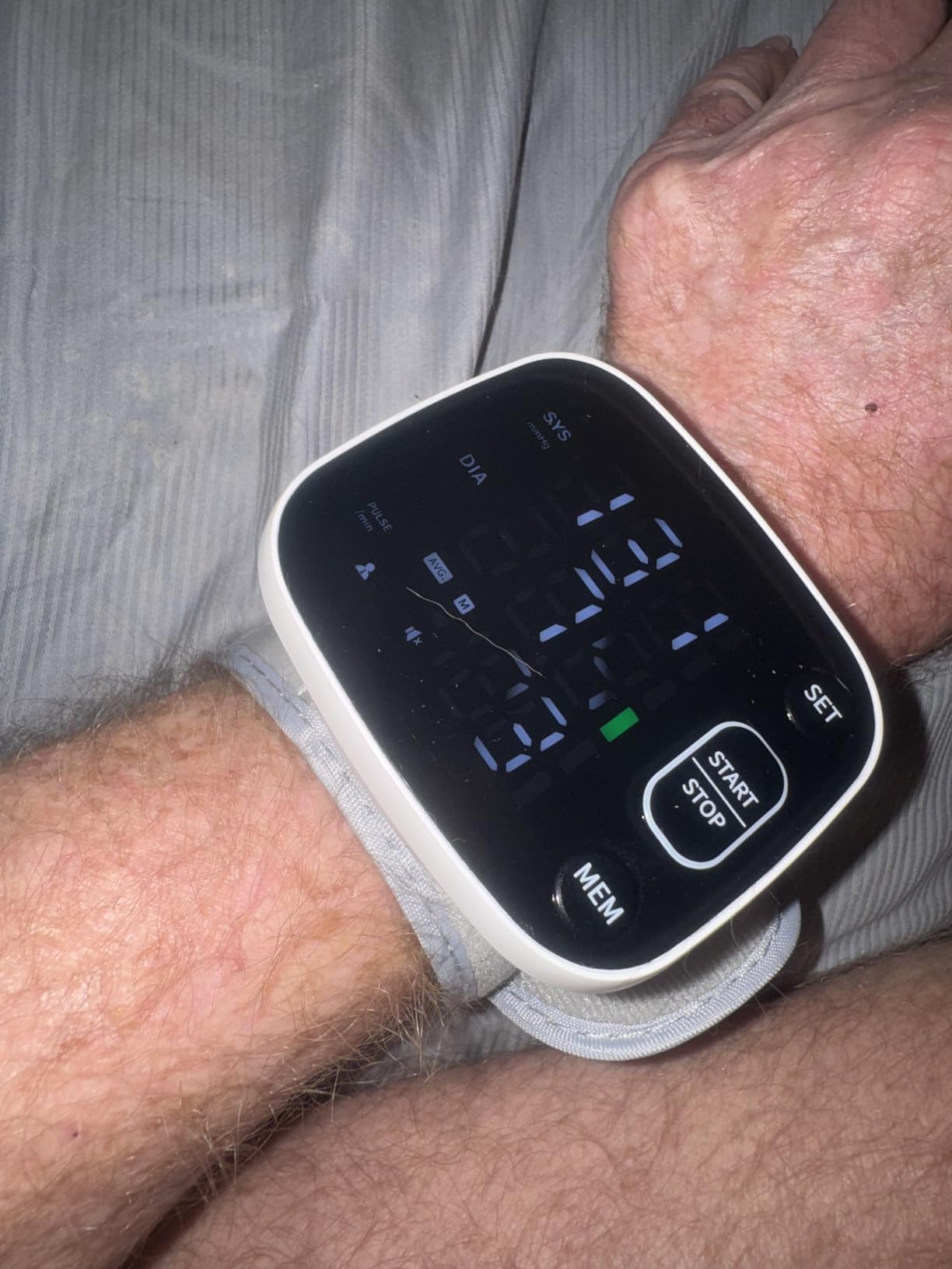 Oklar Wrist Blood Pressure Monitor, FDA Cleared Rechargeable BP Machine customer photo 1