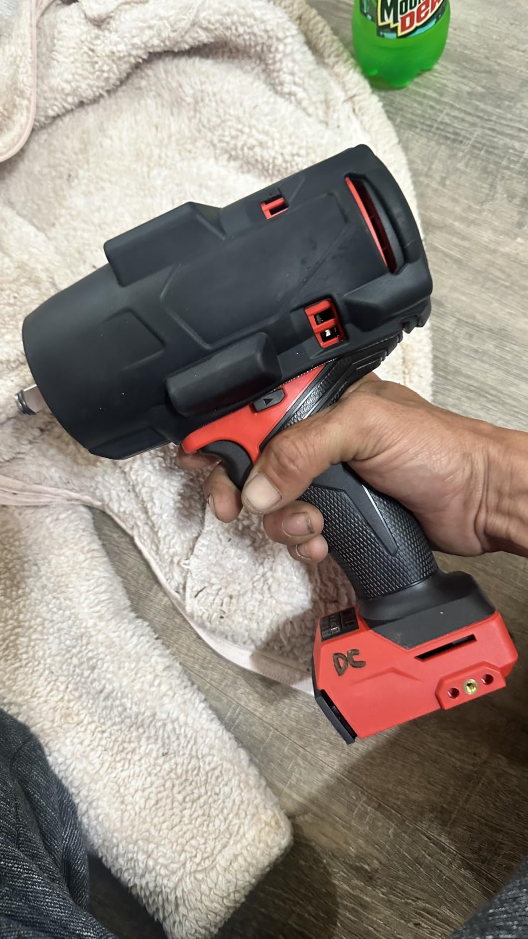 Milwaukee Electric - M18 Fuel 1/2 HIGH Torque Impact Wrench W/FRICTION RING customer photo 1