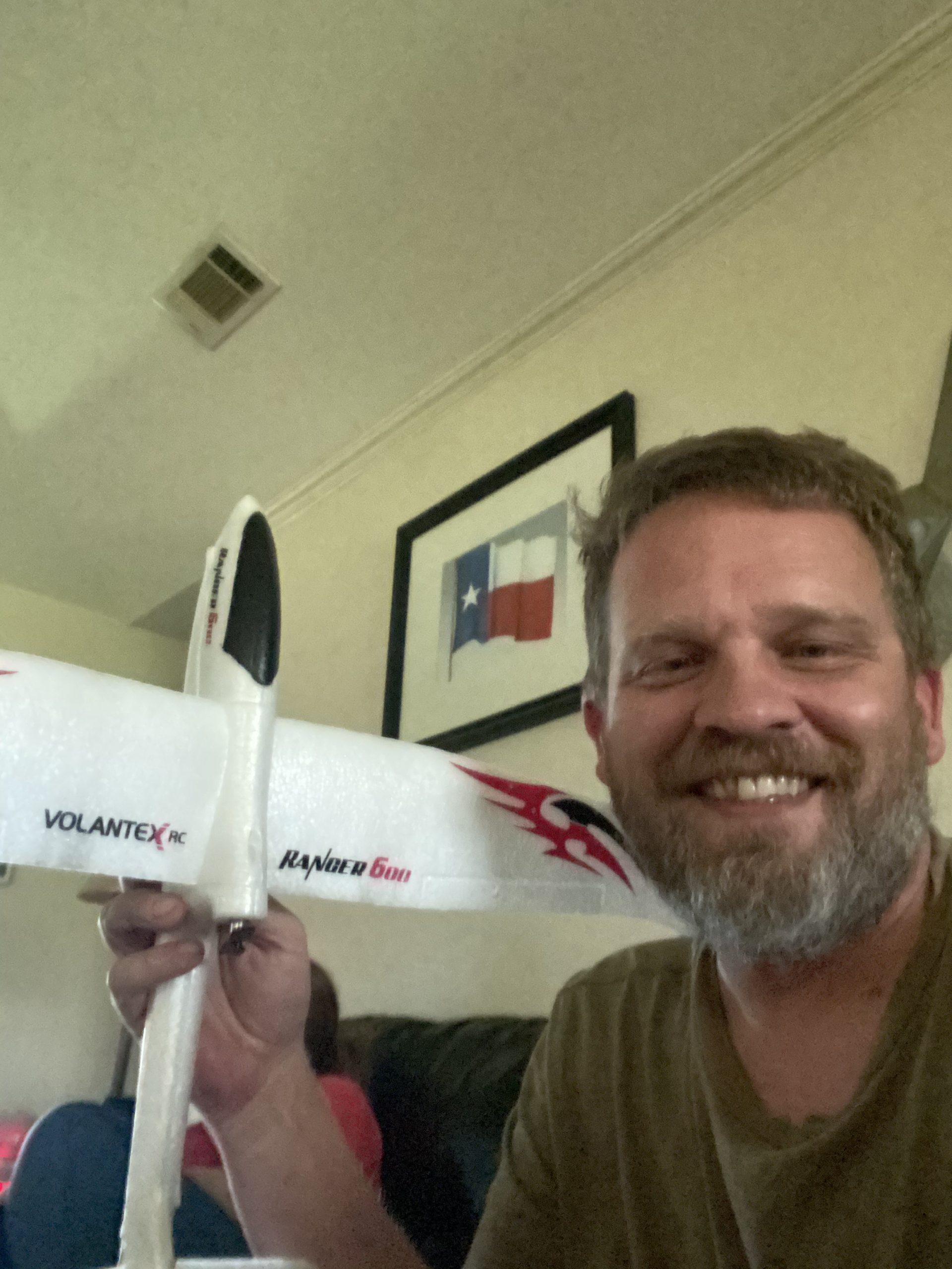 volantexrc RC Plane Trainer 3CH Remote Control Airplane with Prop Saver, 6-Axis Gyro Stabilizer & 3 Modes to Fly, Hobby Radio Controlled Aircraft RTF for Beginners, Adults (400mm,Green) customer photo 1