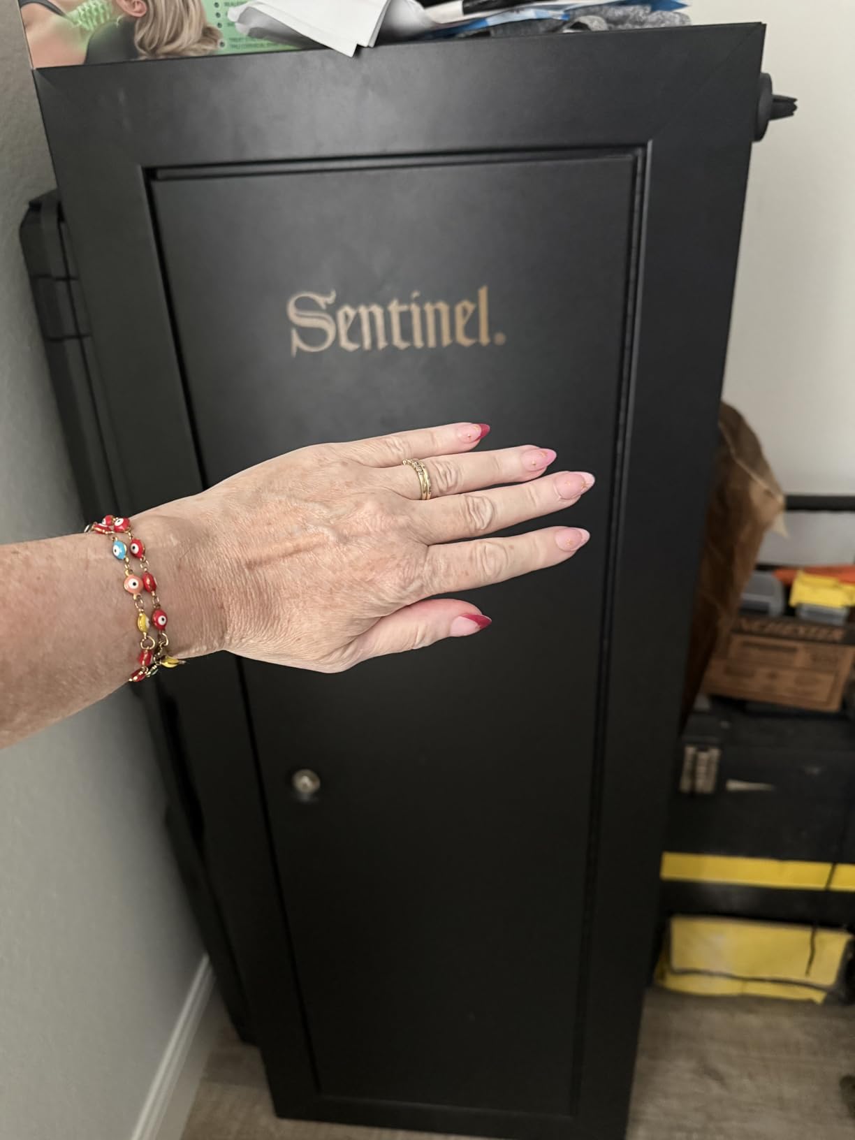 KAER 8-12 Fingerprint Long Gun Safe for Rifles & Pistols | Password Lock | Adjustable Shelves | Perfect for Apartments, Homes, Offices | Secure Storage and Quick Access Gun Cabinet customer photo 2
