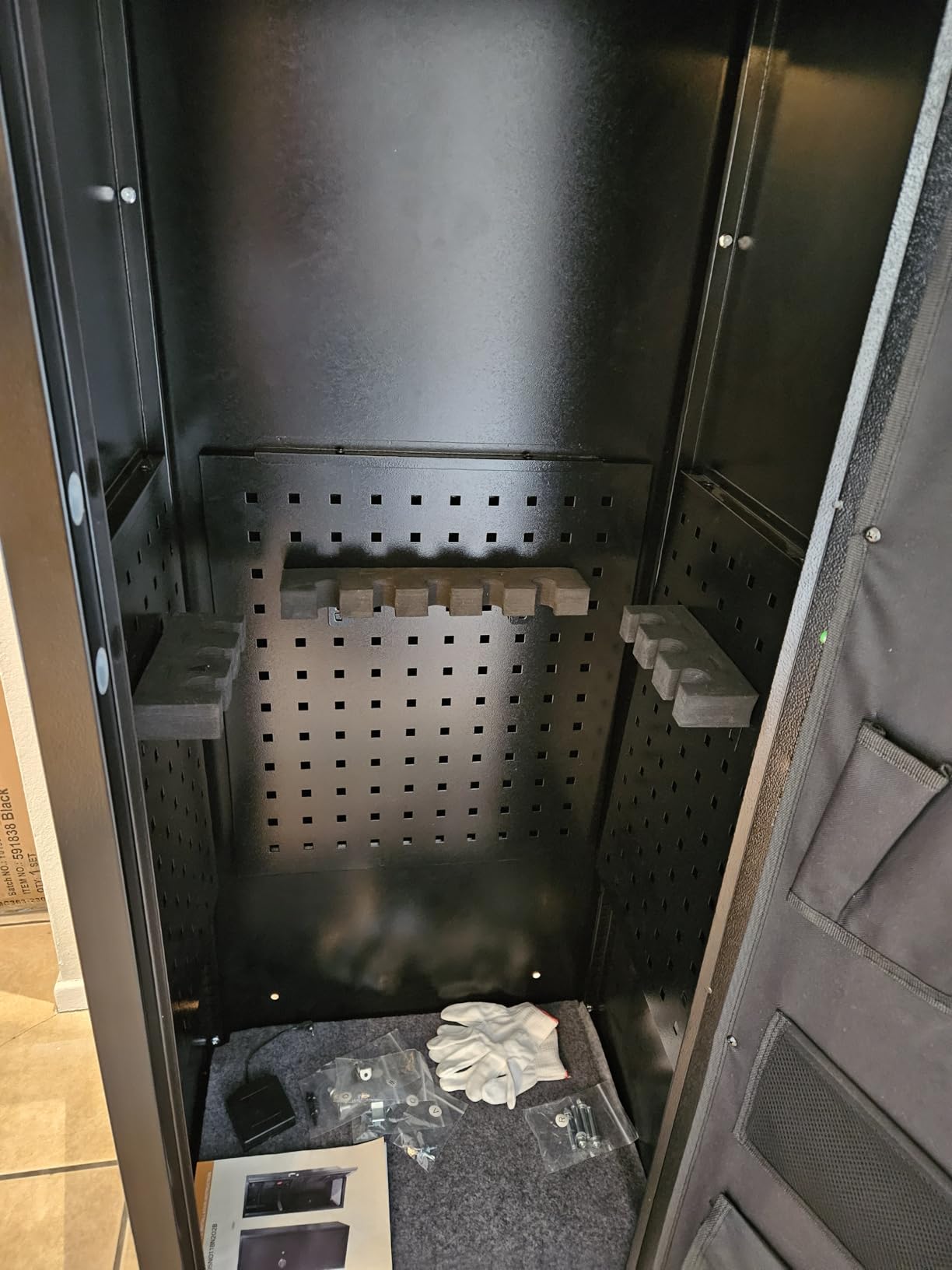 INTERGREAT Gun Safe, Long Gun Safe for Rifle and Pistols, Large Gun Cabinet with Removable Gun Shelves and Lock, 72 H x 32 W x 16 D (Black) customer photo 2