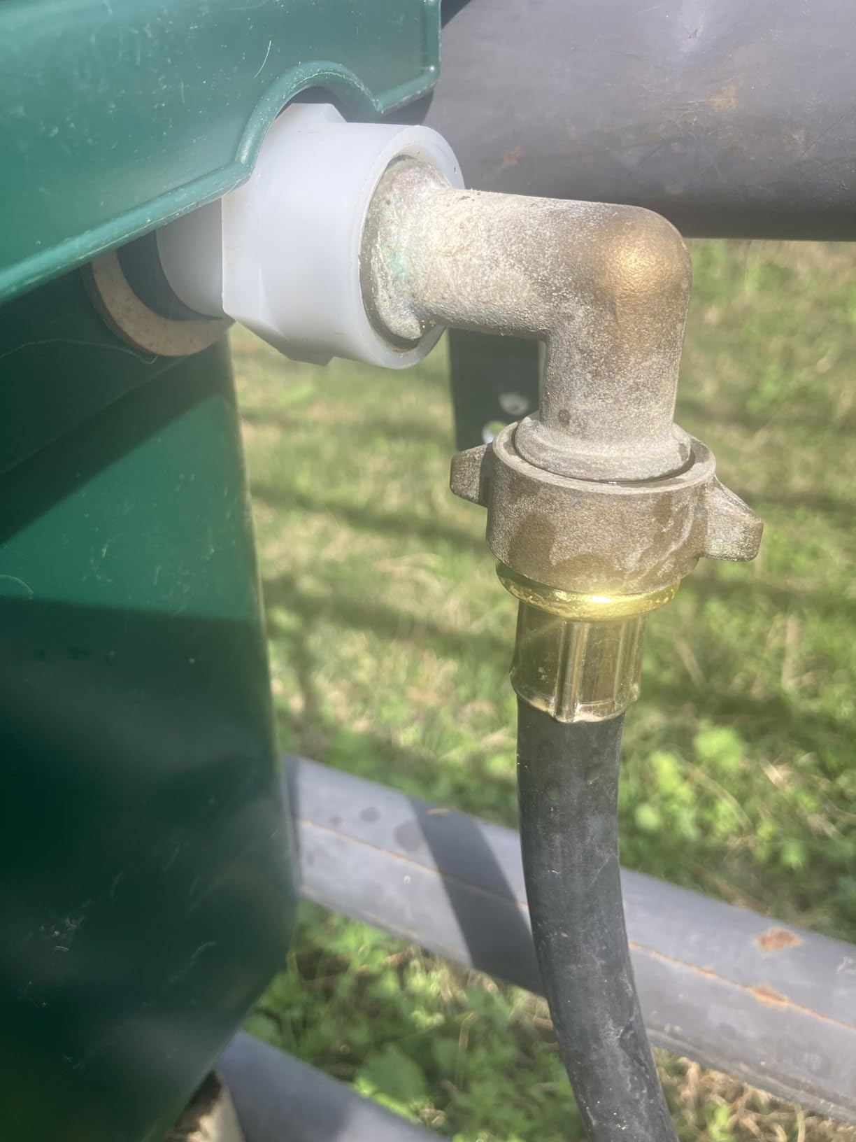 Little Giant DuraMate Float Controlled Automatic Waterer for Livestock, Heavy Duty and Durable, Made in USA, 4 Gallon customer photo 1