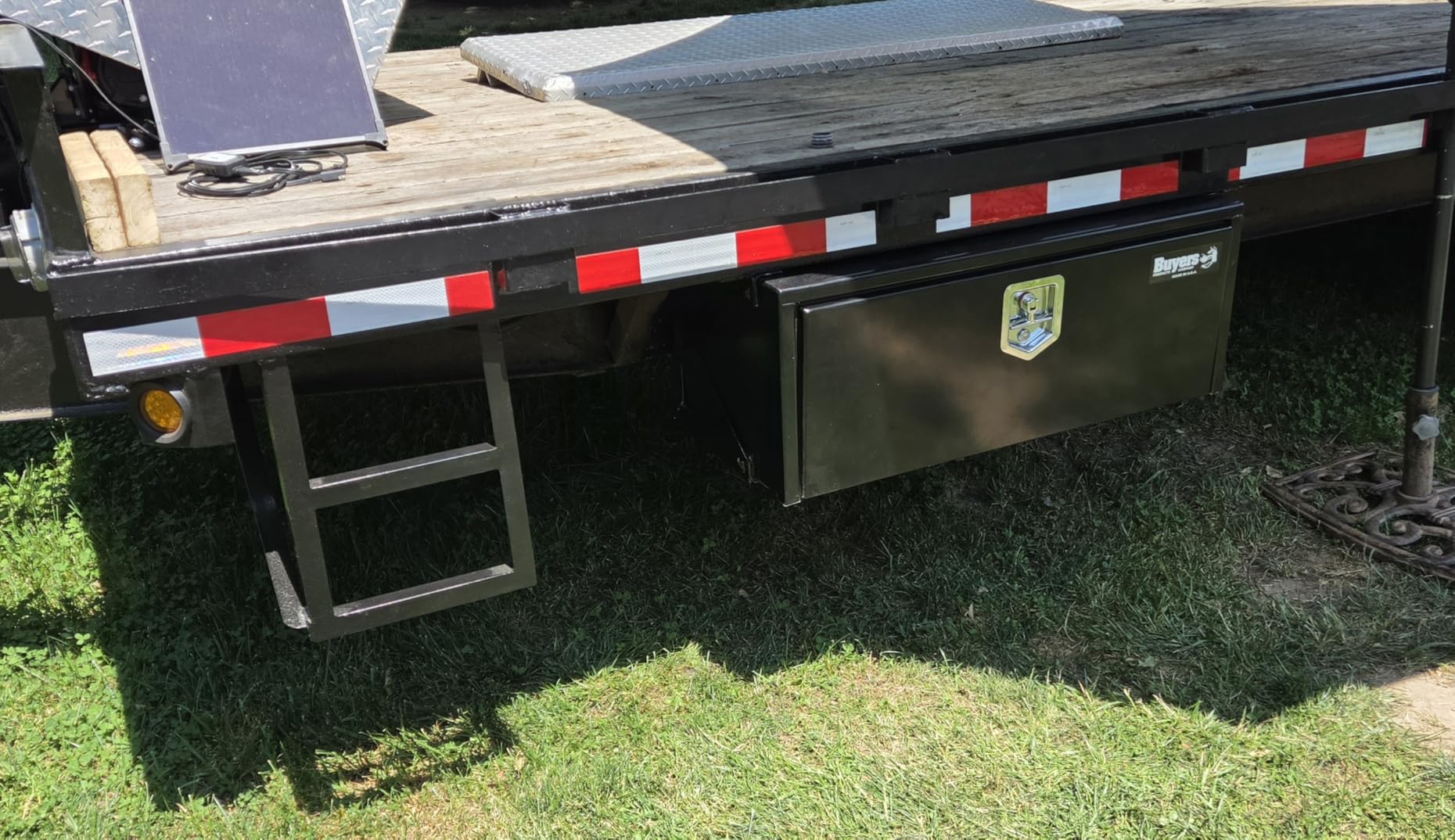 Buyers Products 1702300 Black Steel Underbody Truck Tool Box, 18x18x24 Inch | Truck Bed & Underbelly RV Storage Box, Locking T-Latch, Weather-Resistant, Heavy-Duty Flatbed Job Box, Made in USA customer photo 1