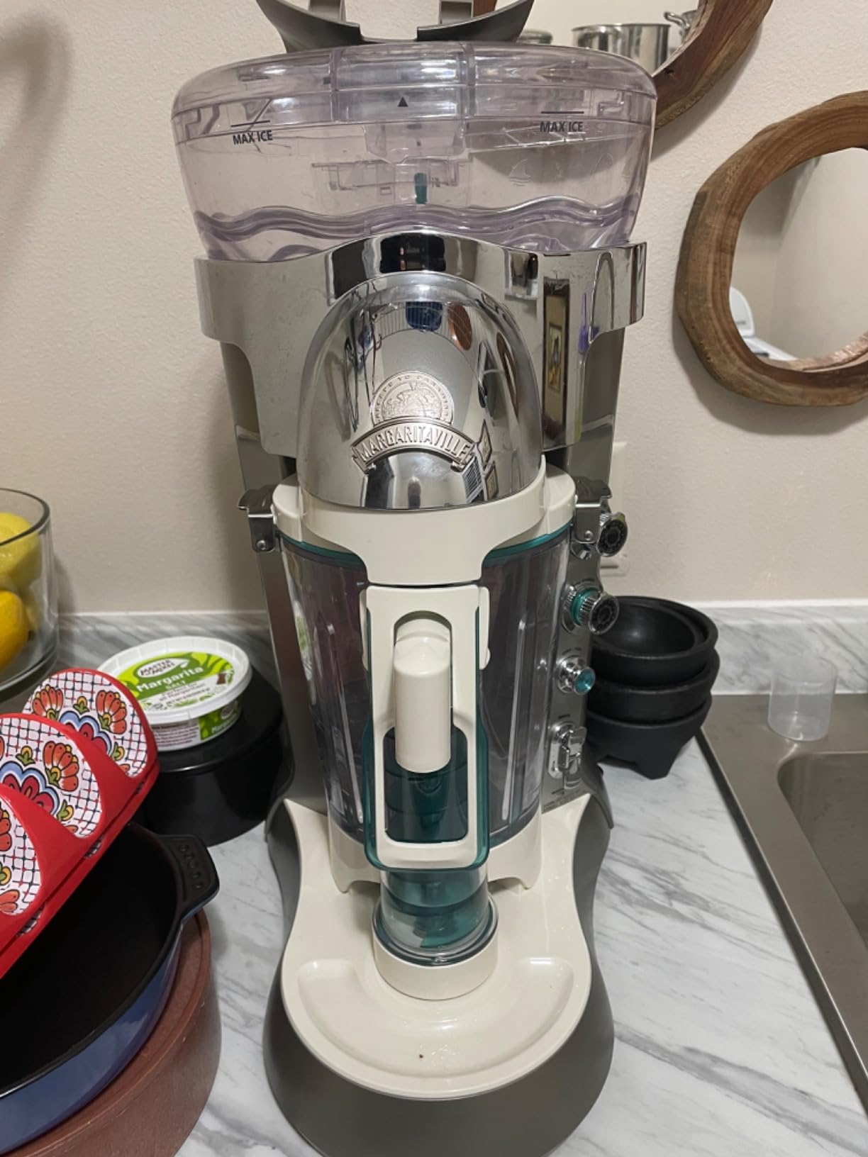 Margaritaville Bali Frozen Concoction Maker with Self-Dispensing Lever Automated Drink Mixer for Smoothies, Margaritas, Daiquiris and Colada, 60 oz. Jar Gray customer photo 1
