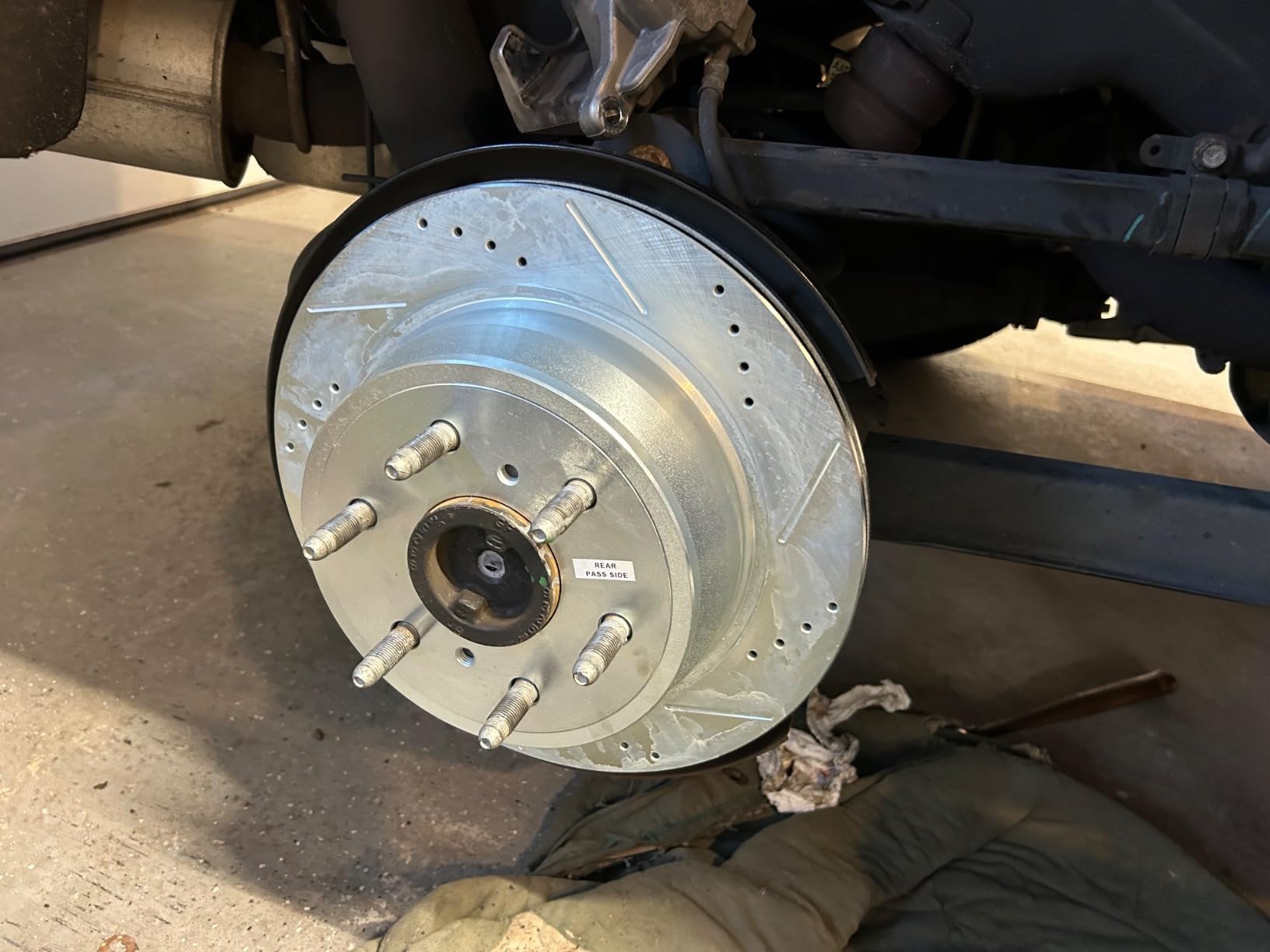 PowerStop Z36 Truck & Tow Brake Pad & Rotor Kit Front & Rear K6560-36 | Chevy Silverado 1500, Chevy Tahoe, GMC Yukon Carbon Fiber Ceramic Brake Pads + Drilled & Slotted Rotors customer photo 2