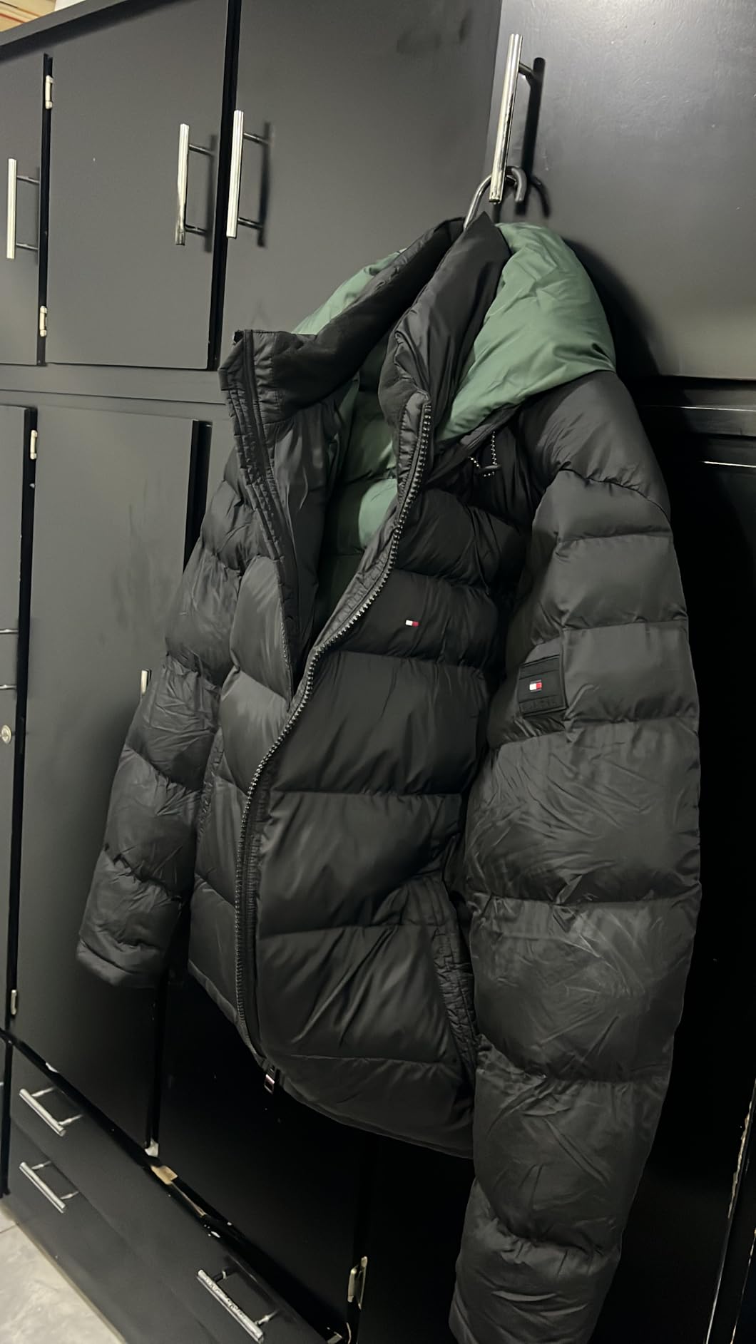 Tommy Hilfiger Men's Down Alternative Hooded Puffer Jacket (Standard and Big & Tall) customer photo 1
