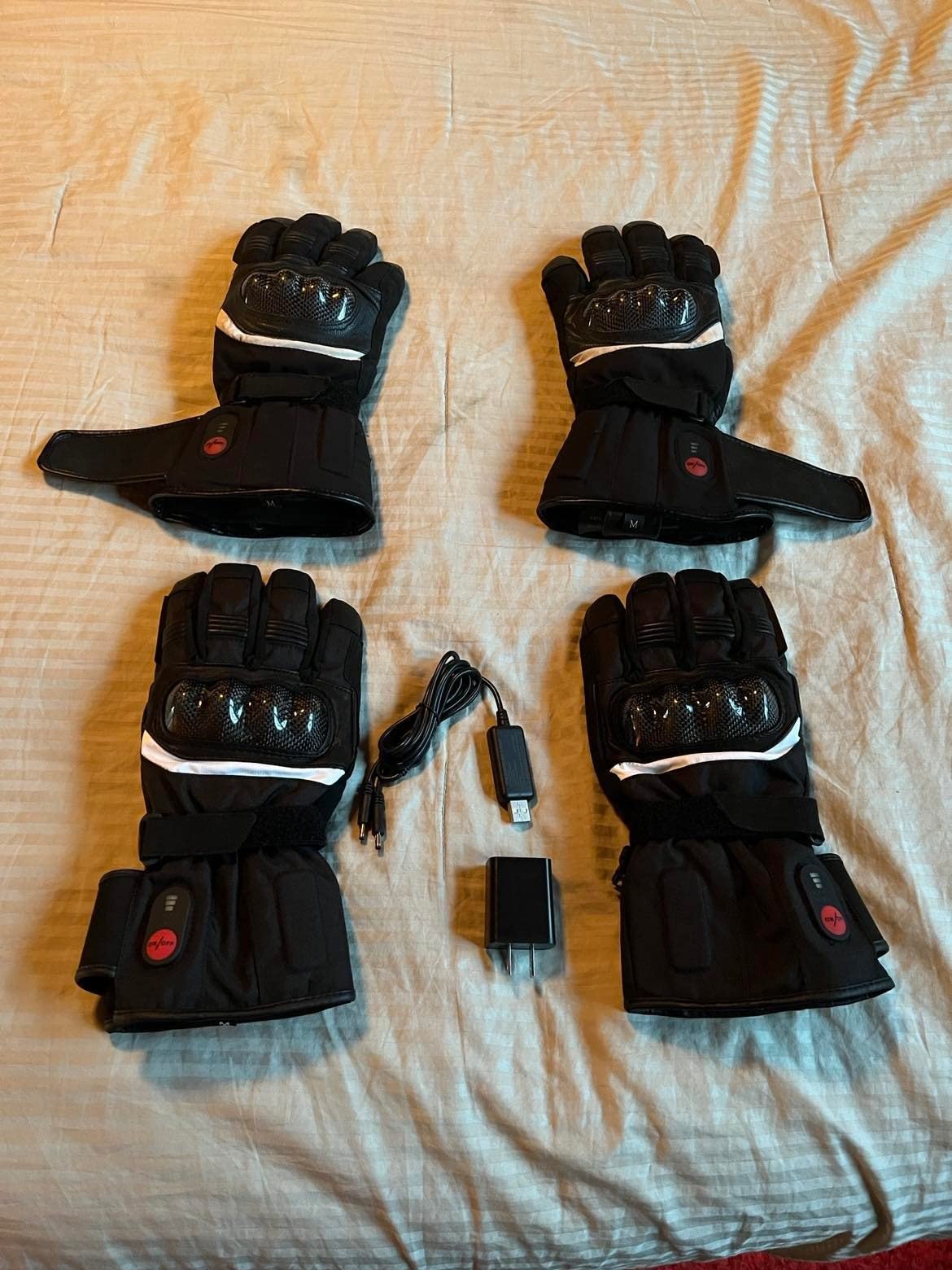 SAVIOR HEAT Heated Motorcycle Gloves for Men & Women, Waterproof Windproof, Touchscreen Compatible, 7.4V Rechargeable Battery Gloves Winter Outdoor Riding, Cycling, Snowmobile customer photo 1