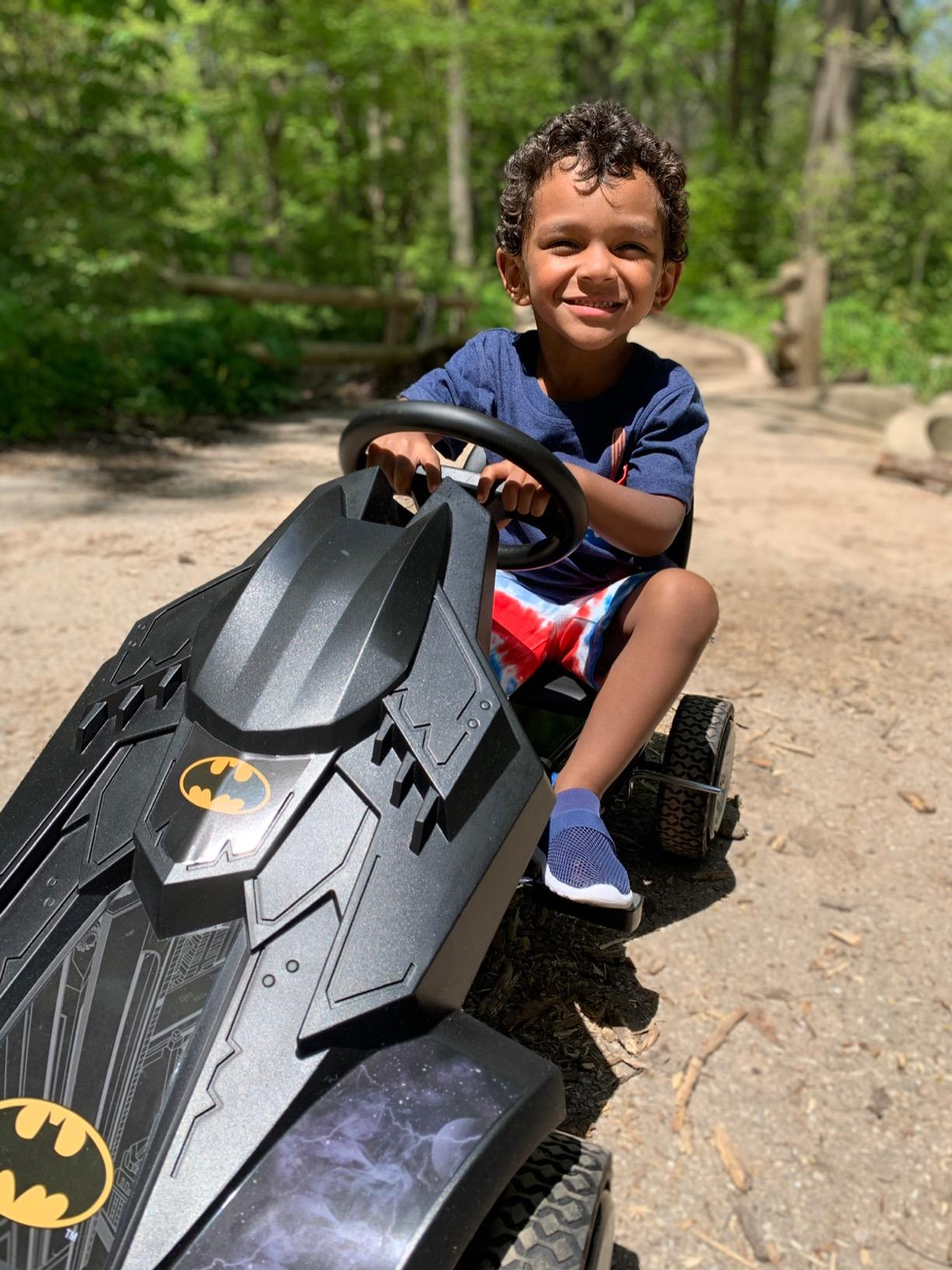 Hauck Batmobile Pedal Go Kart | Outdoor Ride-On Bicycle Cart with Rubber Tires for Boys and Girls with Adjustable Bucket Seat and Handbrake customer photo 1