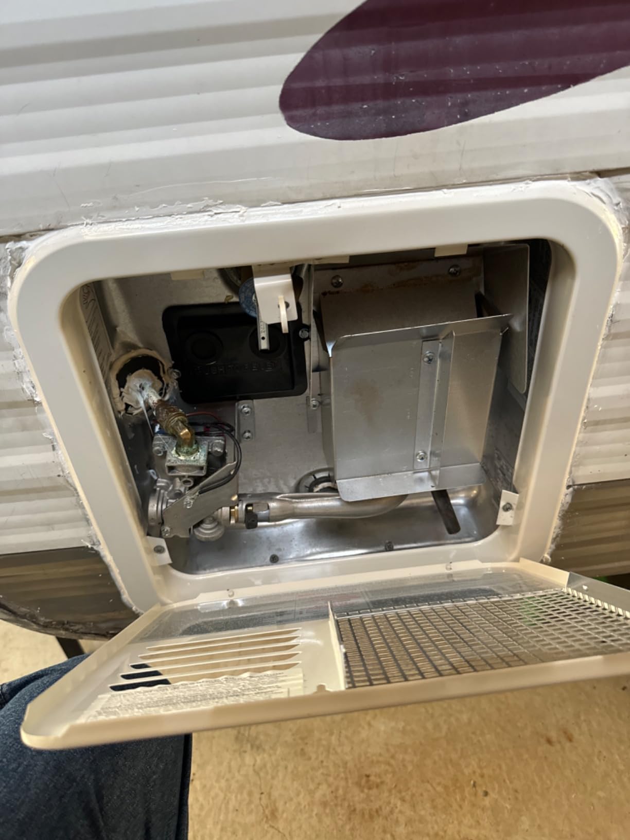 Suburban Advantage RV Tank Water Heater SW10D - 10 gallon Porcelain Lined Steel Tank with Direct Spark Ignition (DSI) 5242A customer photo 2