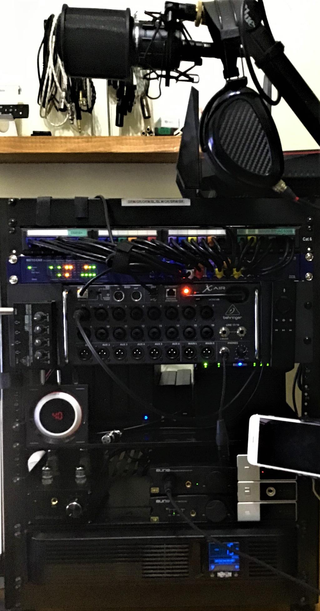 NETGEAR 26-Port PoE Gigabit Ethernet Smart Switch (GS724TP) - Managed, 24 x 1G, 24 x PoE+ @ 190W, 2 x 1G SFP customer photo 2