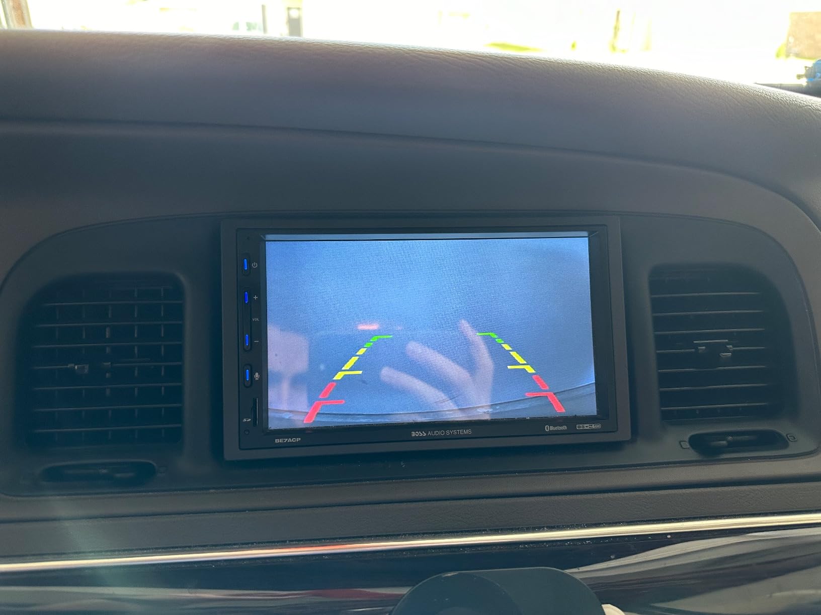 License Plate Frame Backup Camera Night Vision Car Rear View Camera with 8 Bright LEDs 170 Degree Viewing Angle Waterproof Backup Camera Vehicle Universal Reversing Assist Security customer photo 1