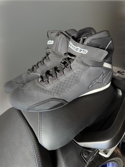 Alpinestars Men's Sektor Vented Street Motorcycle Shoe, Black/Gray/Red customer photo 1