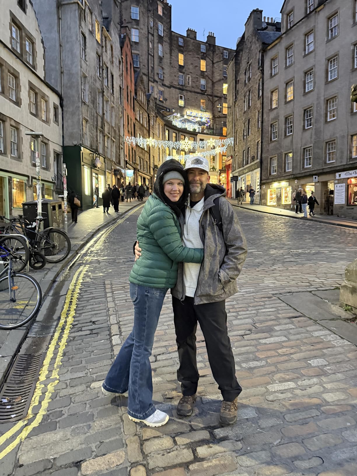 Amazon Essentials Women's Lightweight Long-Sleeve Water-Resistant Packable Puffer Jacket (Available in Plus Size) customer photo 1