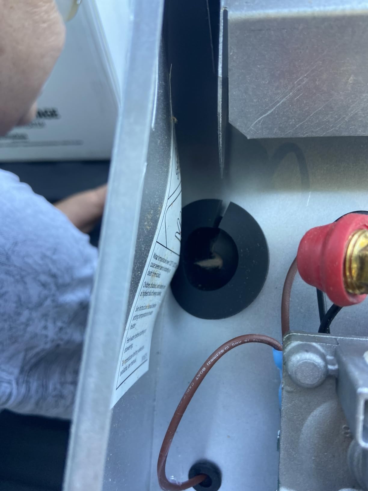 Suburban Advantage Direct Fit 6 Gallon Steel Tank Water Heater SAW6DE, Direct Spark Ignition (DSI), LP Gas and Incoloy Electric Element, RV Instant Hot Water, Long Lasting (5321A) customer photo 2
