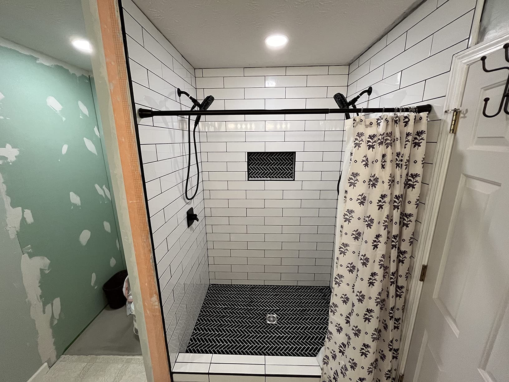 Schluter Kerdi Shower Kit with Shower Tray, Curb, Waterproofing Membrane | Strips & Seals, PVC Plastic, 38