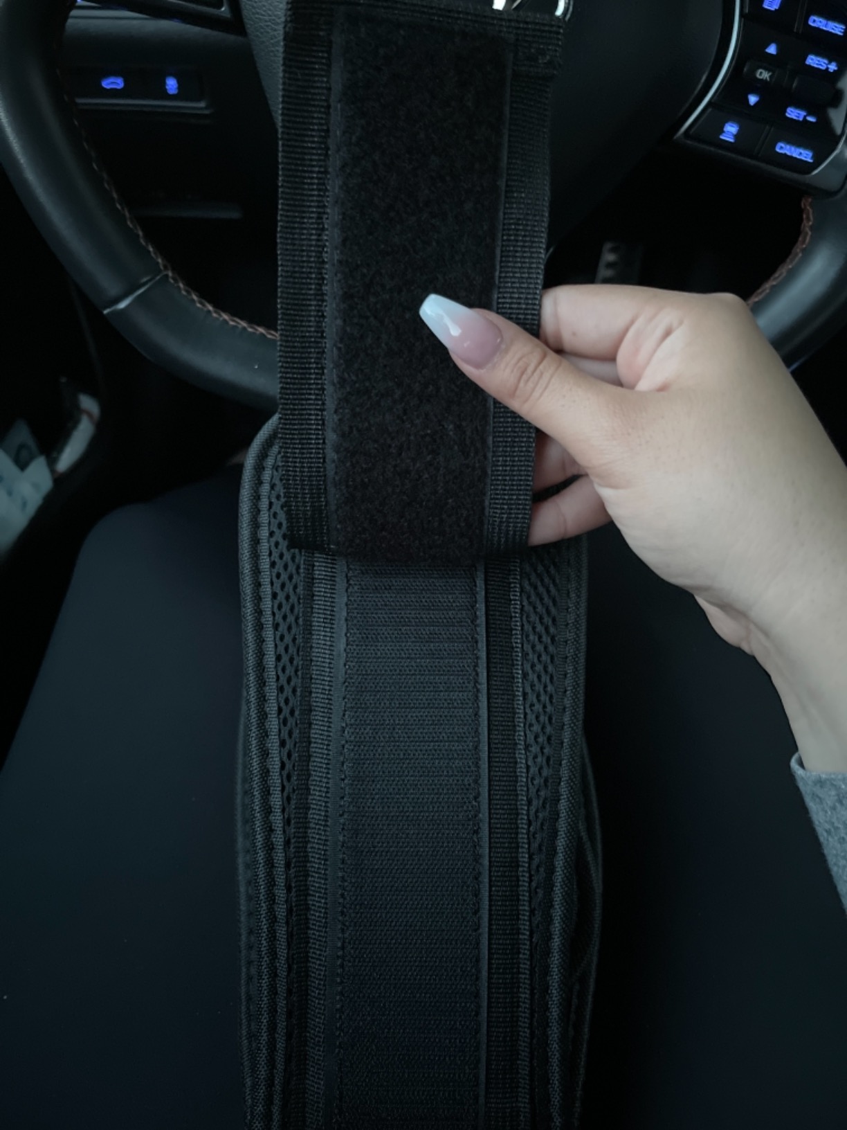 Weightlifting Belt For Men and Women - 6 Inch Auto-Lock Weight Lifting Back Support, Workout Back Support for Lifting, Fitness, Cross Training and Powerlifitng customer photo 2