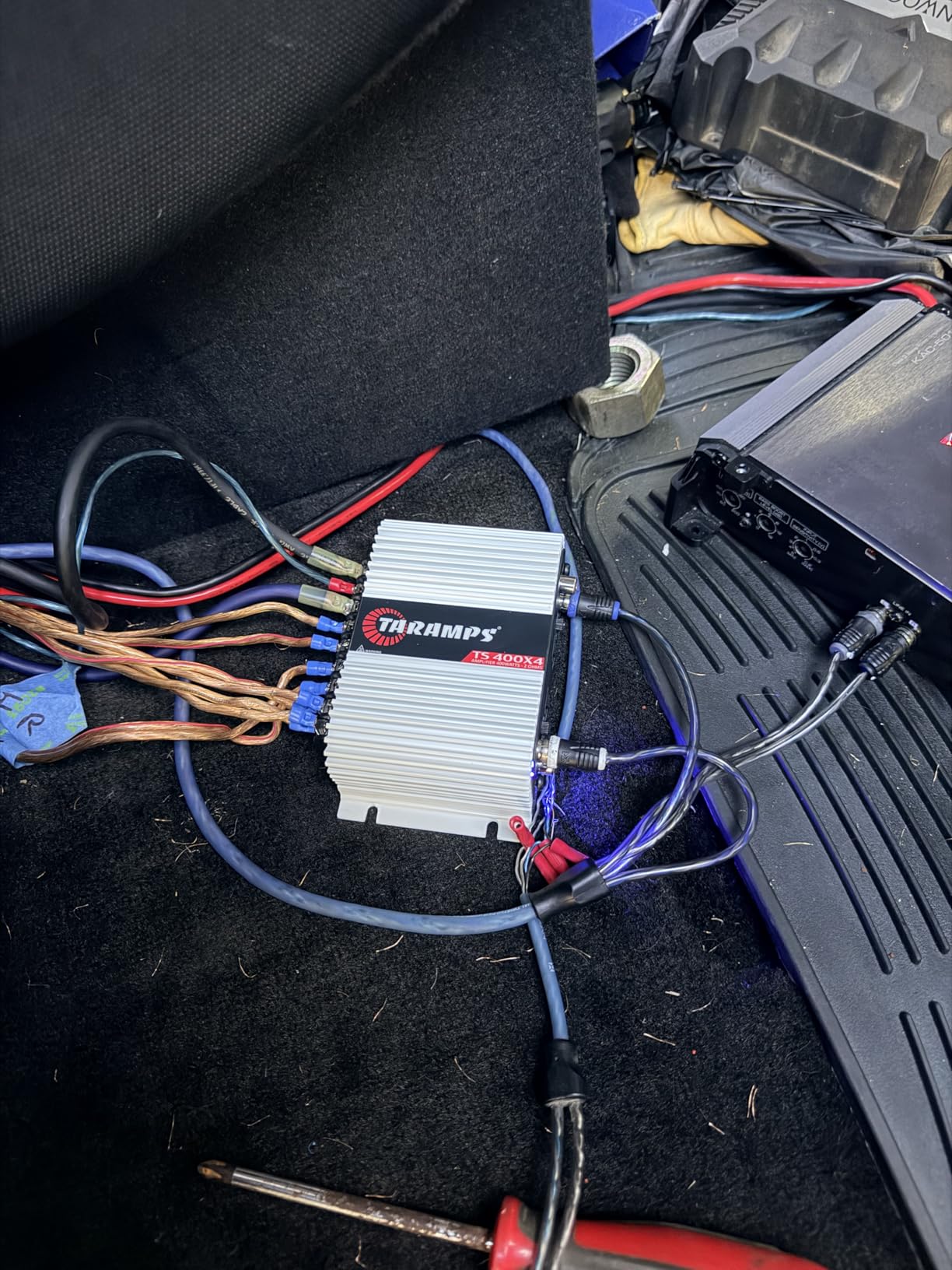 Taramps TS 400x4 400 Watts RMS 4 Channels Full Range Car Audio Amplifier, 2 Bridged Channels, RCA Input Class D, Output Power, Multichannel Amplifier System, Small - TS400X4 customer photo 2