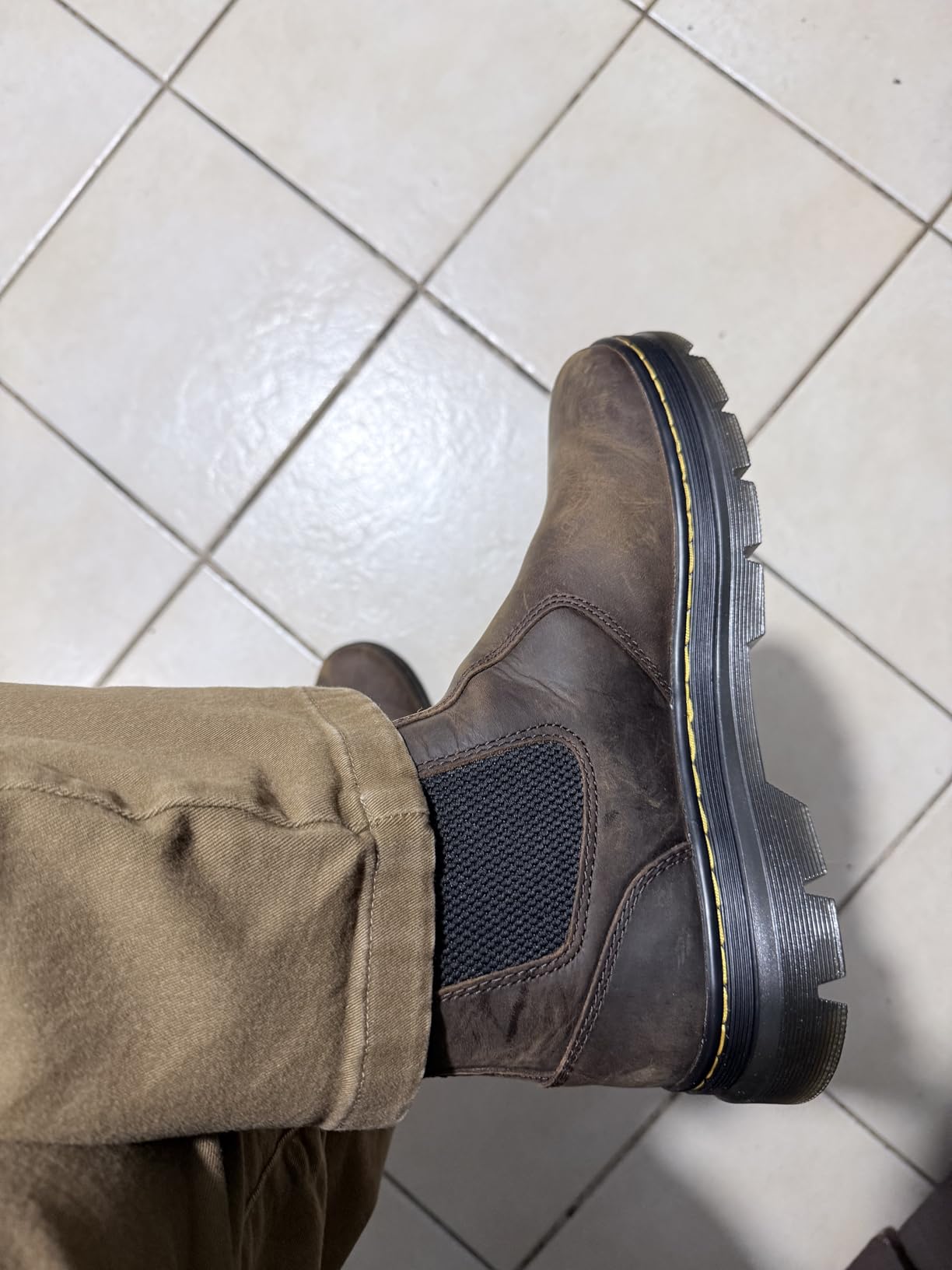 unisex-adult Embury Leather Chelsea Boot (Amazon's Choice) customer photo 2