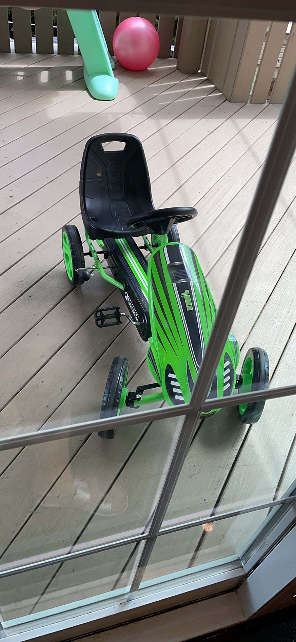 Hauck Speedster Pedal Go-Kart Sporty Graphics on The Front Fairing, Adjustable Bucket Seat, 4 Spoke Rims with 10 inch EVA Wheels, Sporty 3 Point Steering Wheel customer photo 1