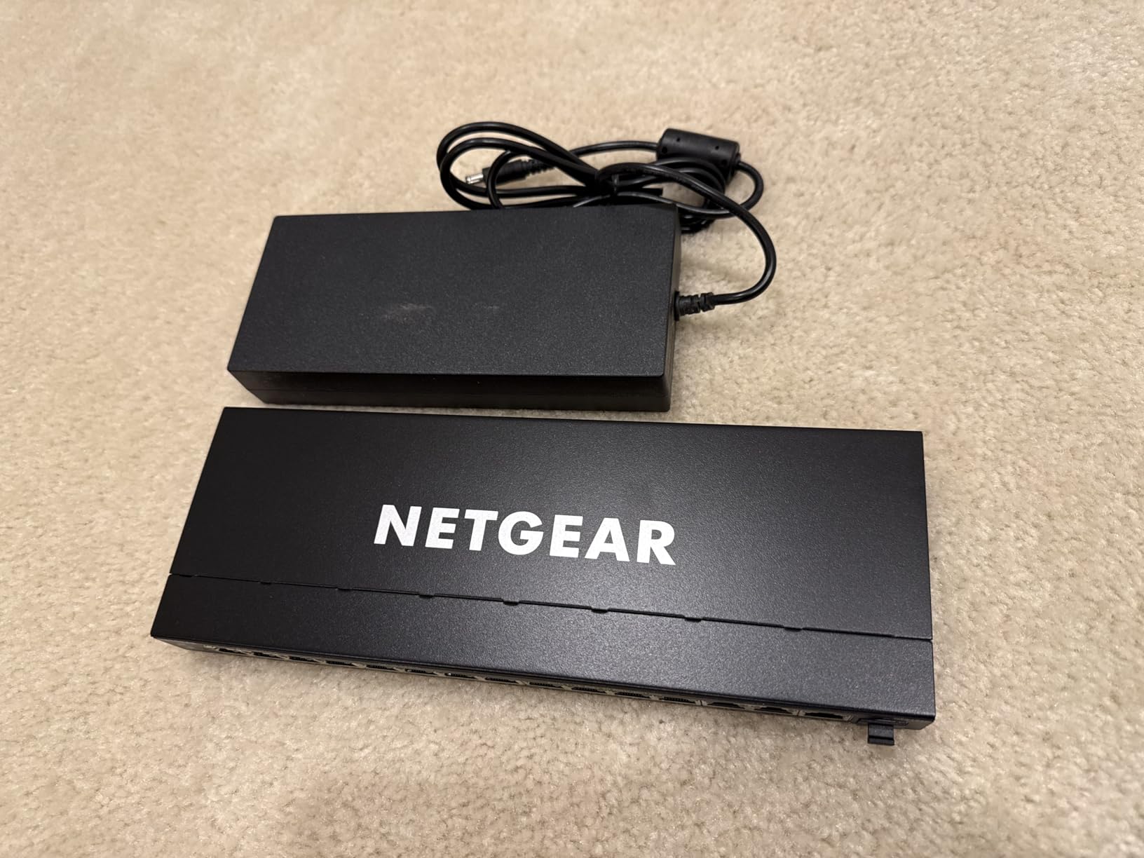 NETGEAR 16-Port PoE Gigabit Ethernet Easy Smart Essentials Switch (GS316EP) - Managed, with 15 x PoE+ @ 180W, 1 x 1G SFP Port customer photo 2