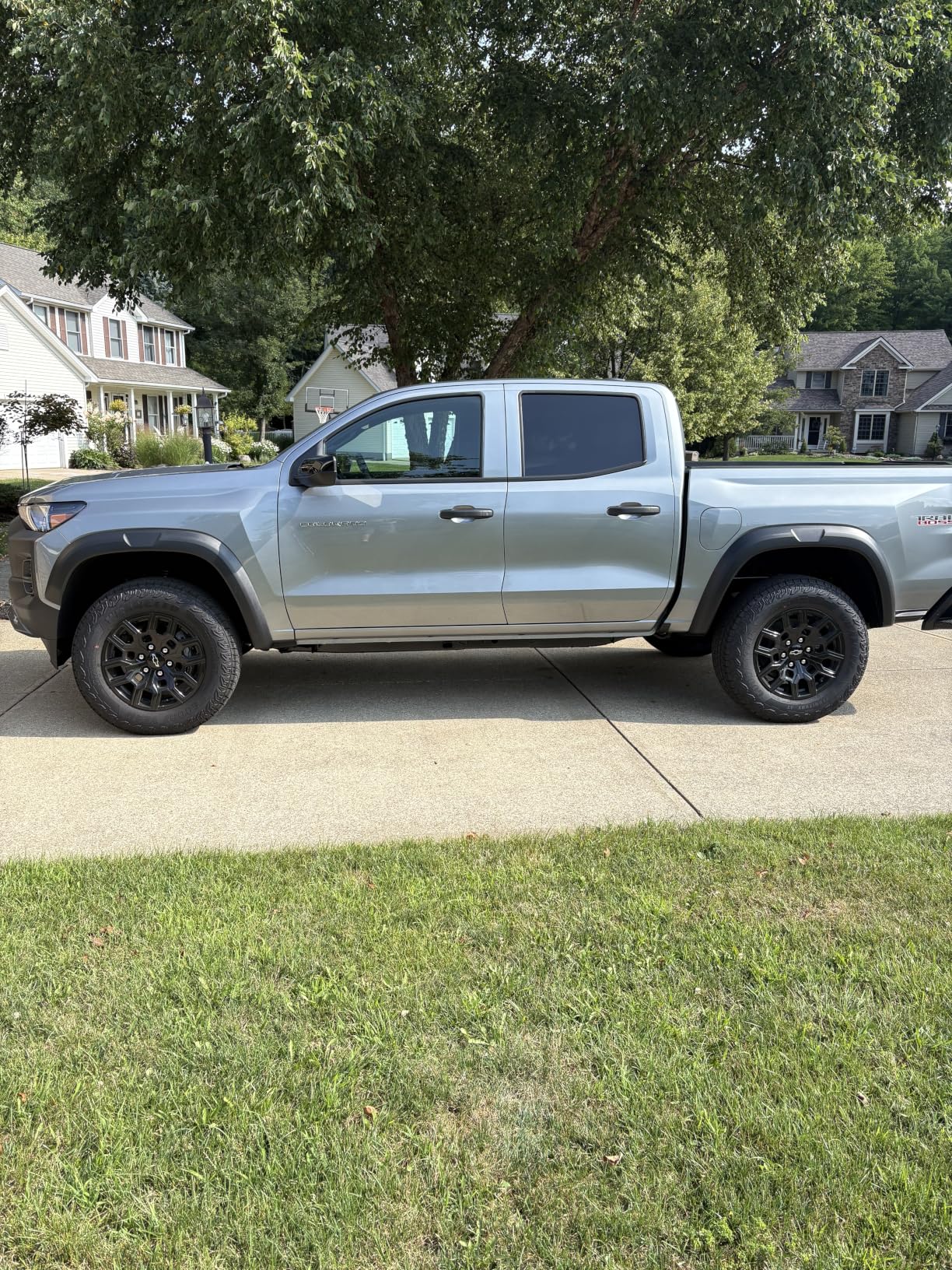 COMNOVA 6 Inches Double Cab Running Boards for 2019-2026 Chevy Silverado/GMC Sierra 1500 Double Cab, 2020-2026 Silverado/Sierra 2500HD 3500HD, Carbon Steel Silverado Running Boards Side Steps customer photo 1