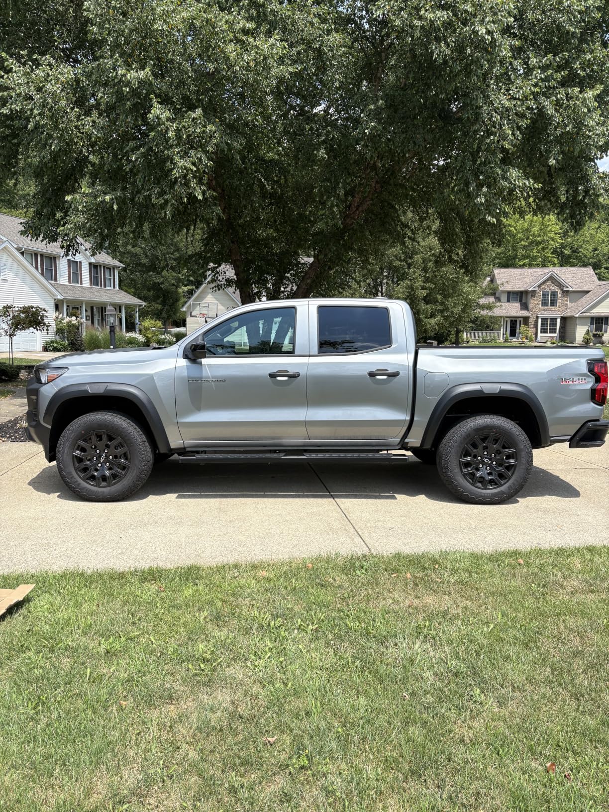 COMNOVA 6 Inches Double Cab Running Boards for 2019-2026 Chevy Silverado/GMC Sierra 1500 Double Cab, 2020-2026 Silverado/Sierra 2500HD 3500HD, Carbon Steel Silverado Running Boards Side Steps customer photo 2
