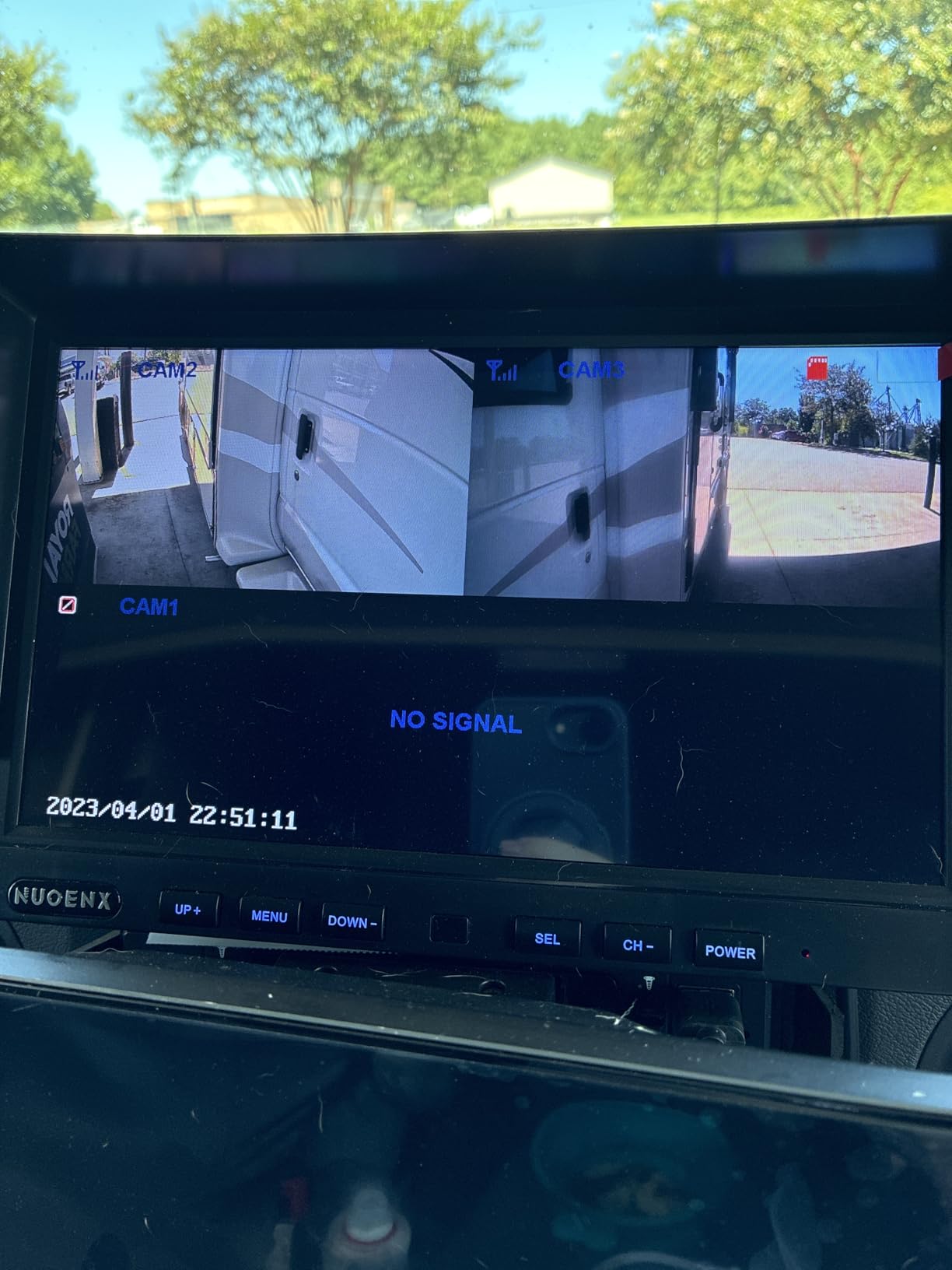 Nuoenx Wireless Backup Camera, 7 Inch Monitor Rear View Camera System for RV, Trailers, Trucks, 5th Wheels, Support 2 Cameras, IP69 Waterproof 18 LED IR Night Vision 152° View Camera, DIY Guide Lines customer photo 1