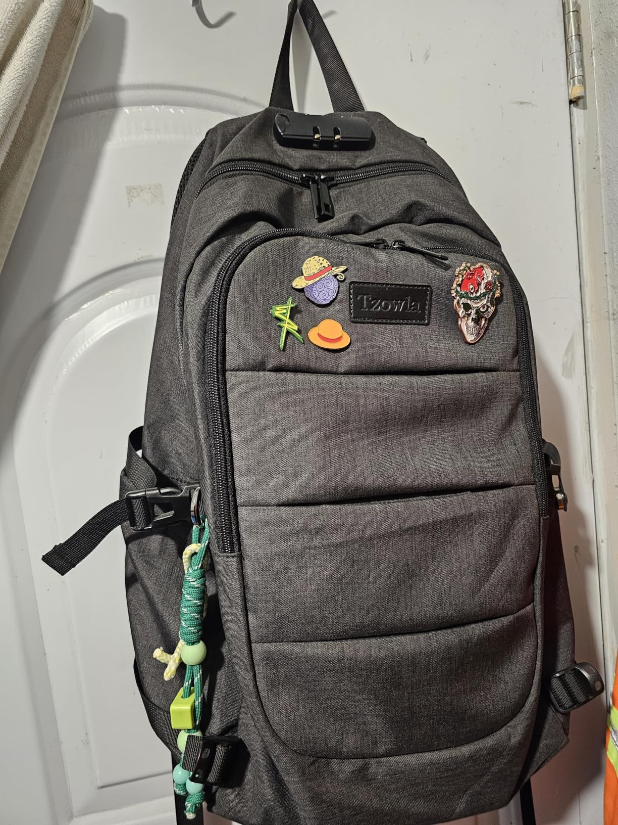 Tzowla 35 Liter Anti Theft Backpack with Giant Tumbler Holder Pocket and Lock, 15.6 Inch Laptop Backpack customer photo 1