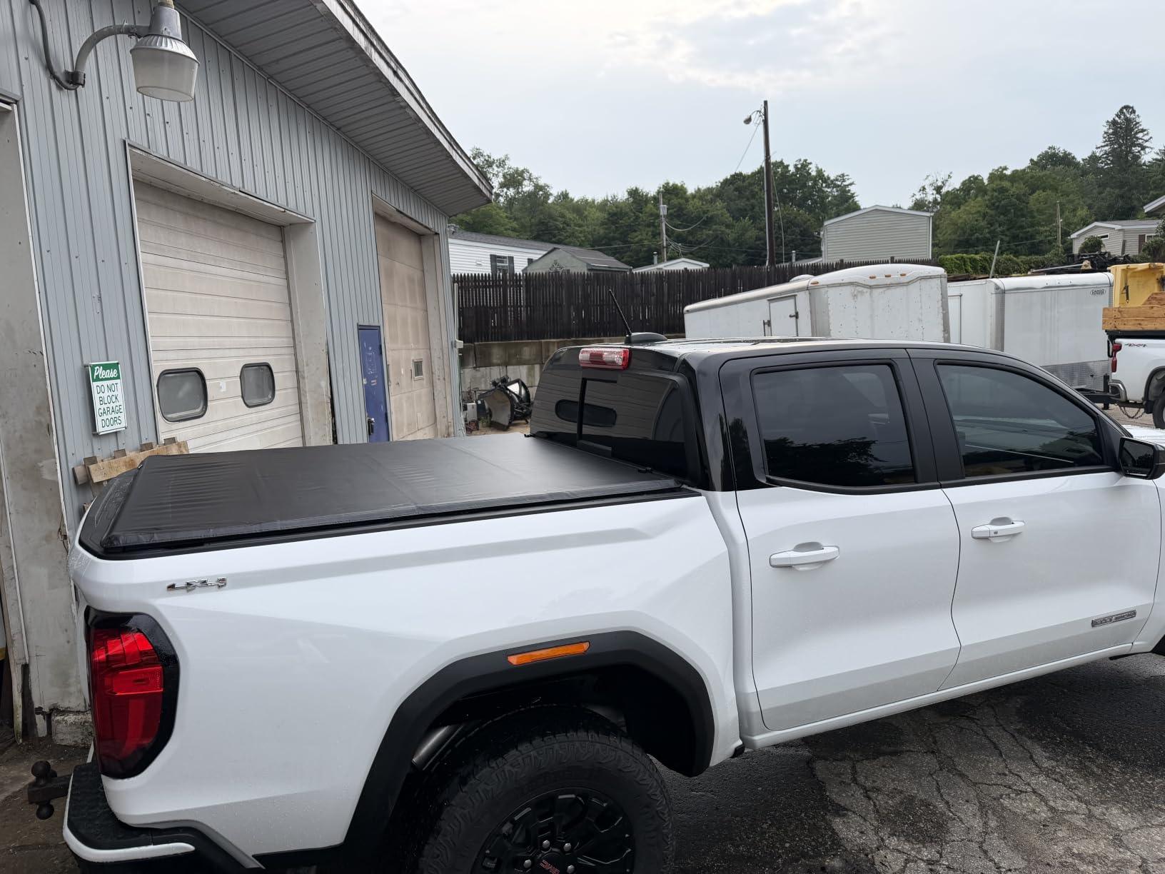 AUTOSAVER88 Soft Roll Up Tonneau Cover Compatible with 2015-2026 Colorado/Canyon 5.2ft | Soft Roll-up Truck Bed Tonneau Cover Compatible with GMC Canyon/Chevy Colorado 2015-2026 5.2 Feet Bed Pickup customer photo 1
