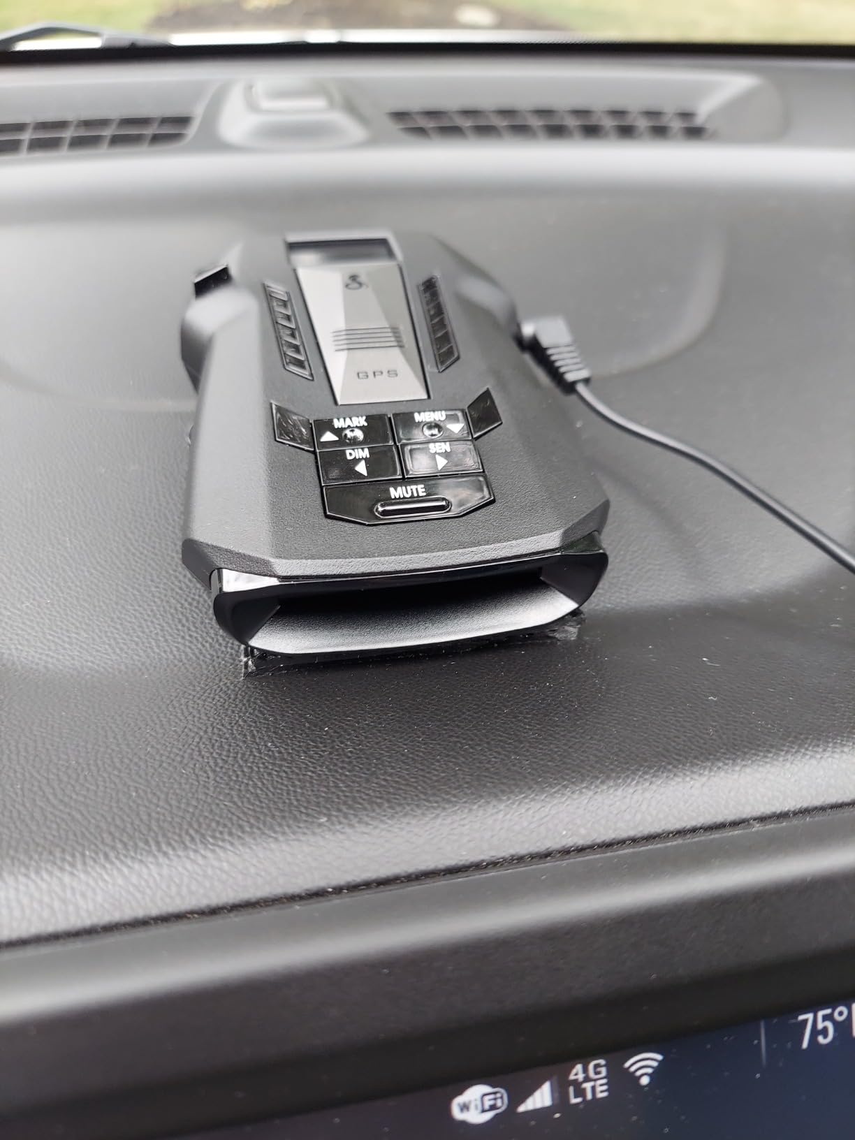 Cobra RAD 700i Laser Radar Detector, Premium Detection Range, AutoLearn Intelligence, Advanced Filtering Software, Apple CarPlay and Android Auto Compatible customer photo 2