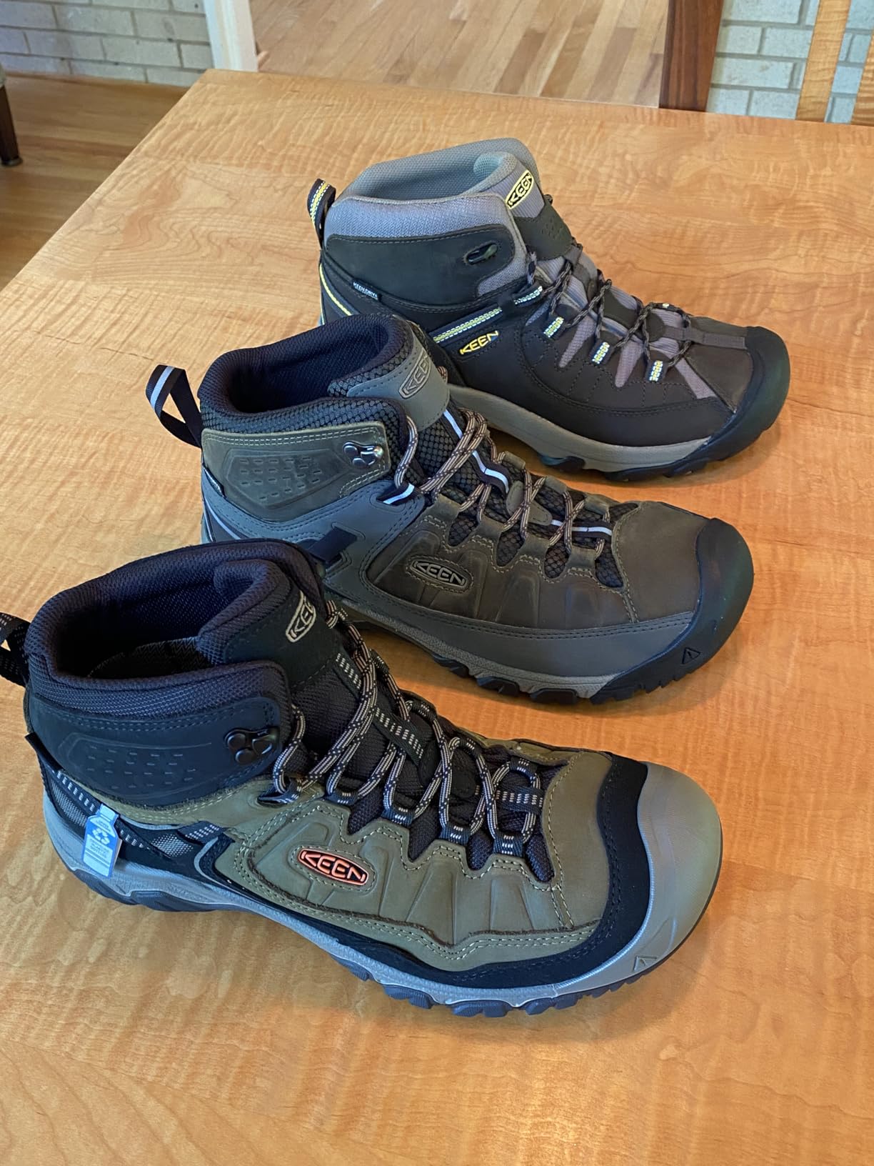 KEEN Men's Targhee 4 Mid Height Waterproof Hiking Boots customer photo 2