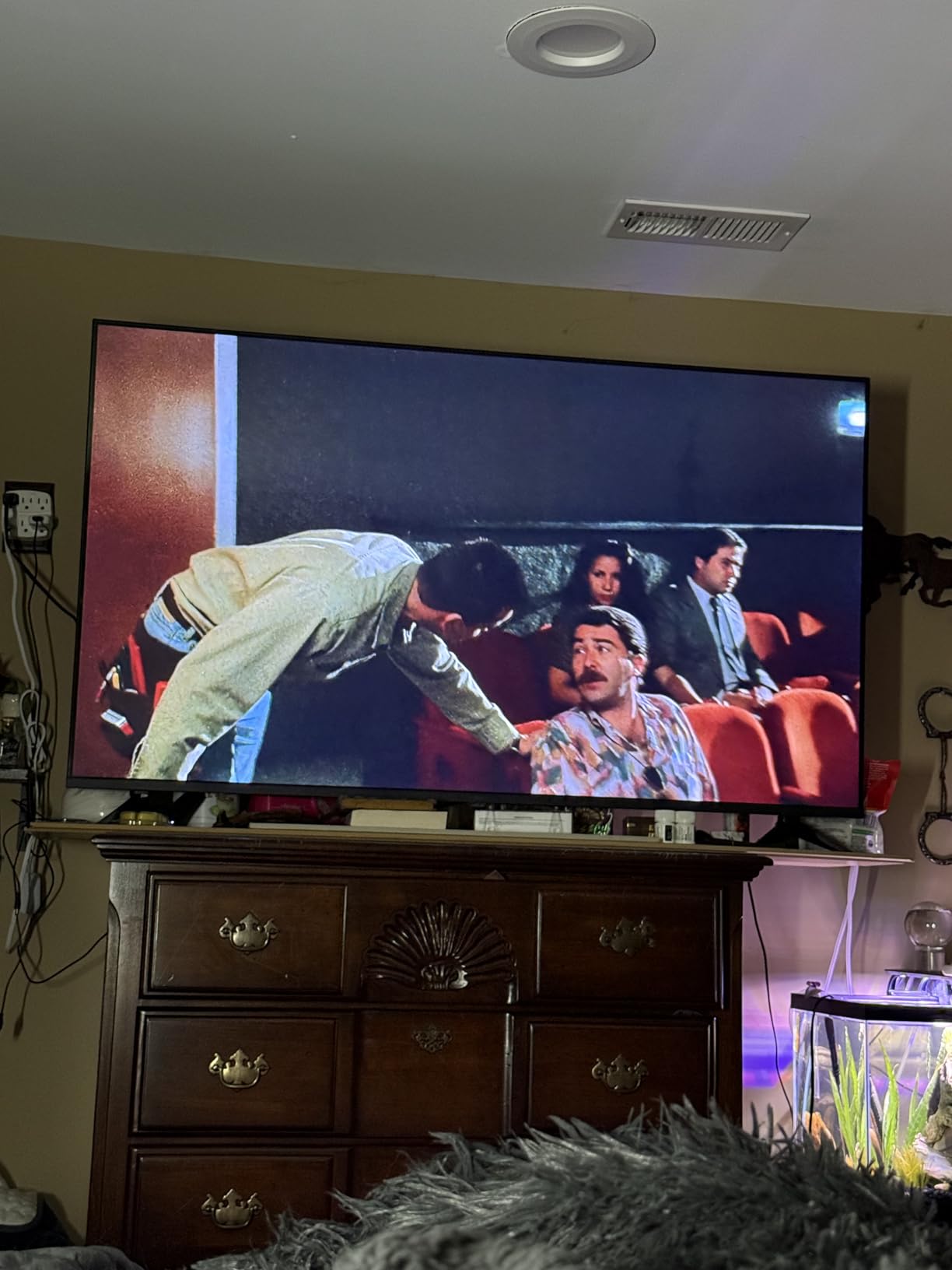 LG 43-Inch Class UT75 Series LED Smart TV 4K Processor Flat Screen AI-Powered with Alexa Built-in (43UT7590PUA, 2024) customer photo 2