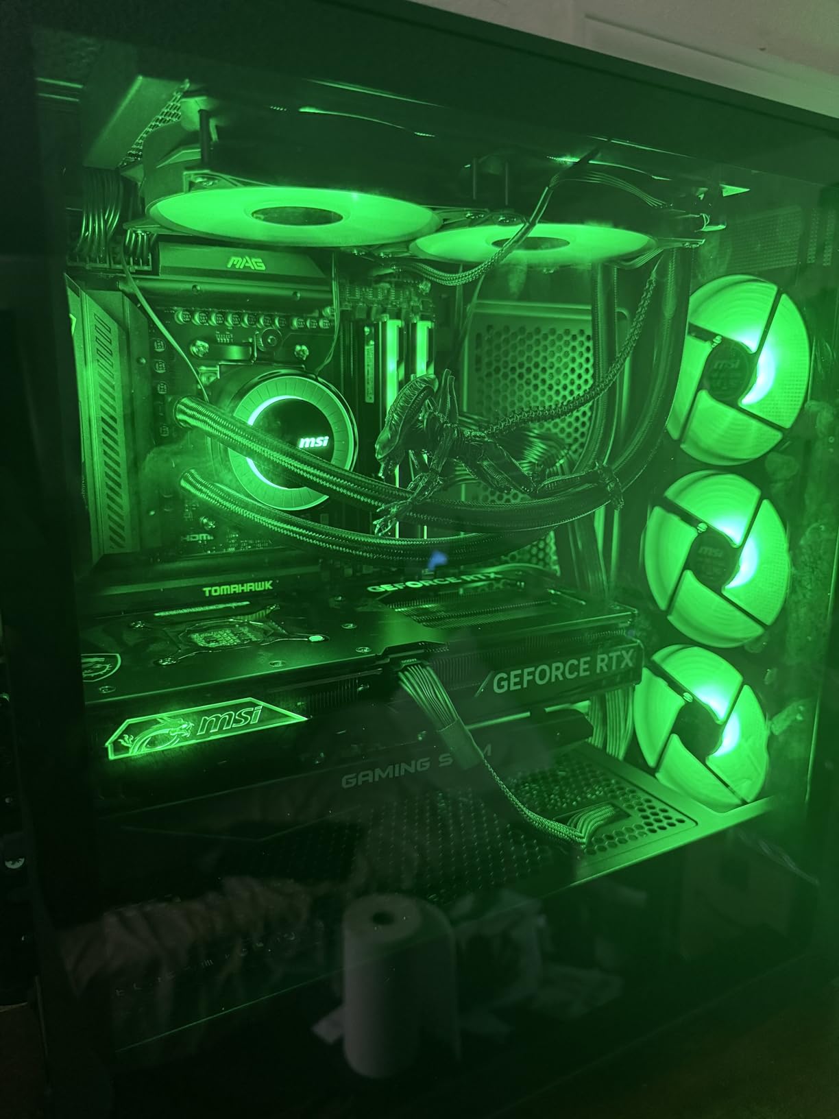 MSI MAG Forge 321R Airflow - Premium Mid-Tower Gaming PC Case - Tempered Glass Side Panel - ARGB 120mm Fans - Liquid Cooling Support up to 360mm Radiator customer photo 2