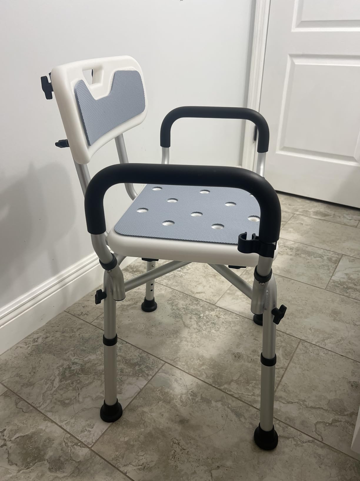 VFAUOSIT Shower Chair with Removable Arms and Back, 550 lb Adjustable Seat | Dual X-Brace Support, Non-Slip Feet, 12 Quick-Drain Holes, Tool-Free Assembly, Wide EVA Cushion, Rust-Resistant Frame customer photo 2