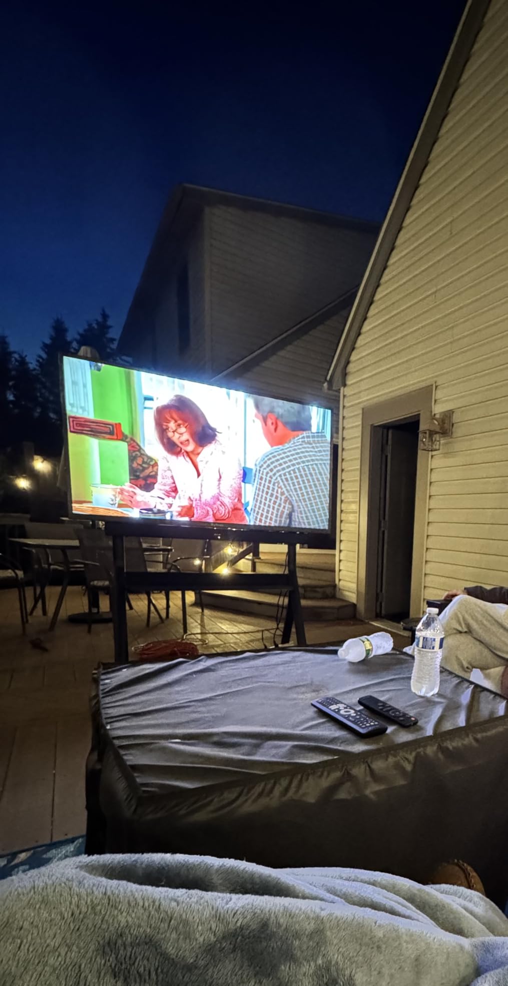 Outdoor TV, 55 inch 2000 nits Full Sun Outdoor TVs, Weatherproof TV | 4K Smart, IP56 Waterproof, Sunlight Readable, Support Dolby Vision Atmos, for Poolside Backyard Business (Pool Pro 3.0 /2026) customer photo 2