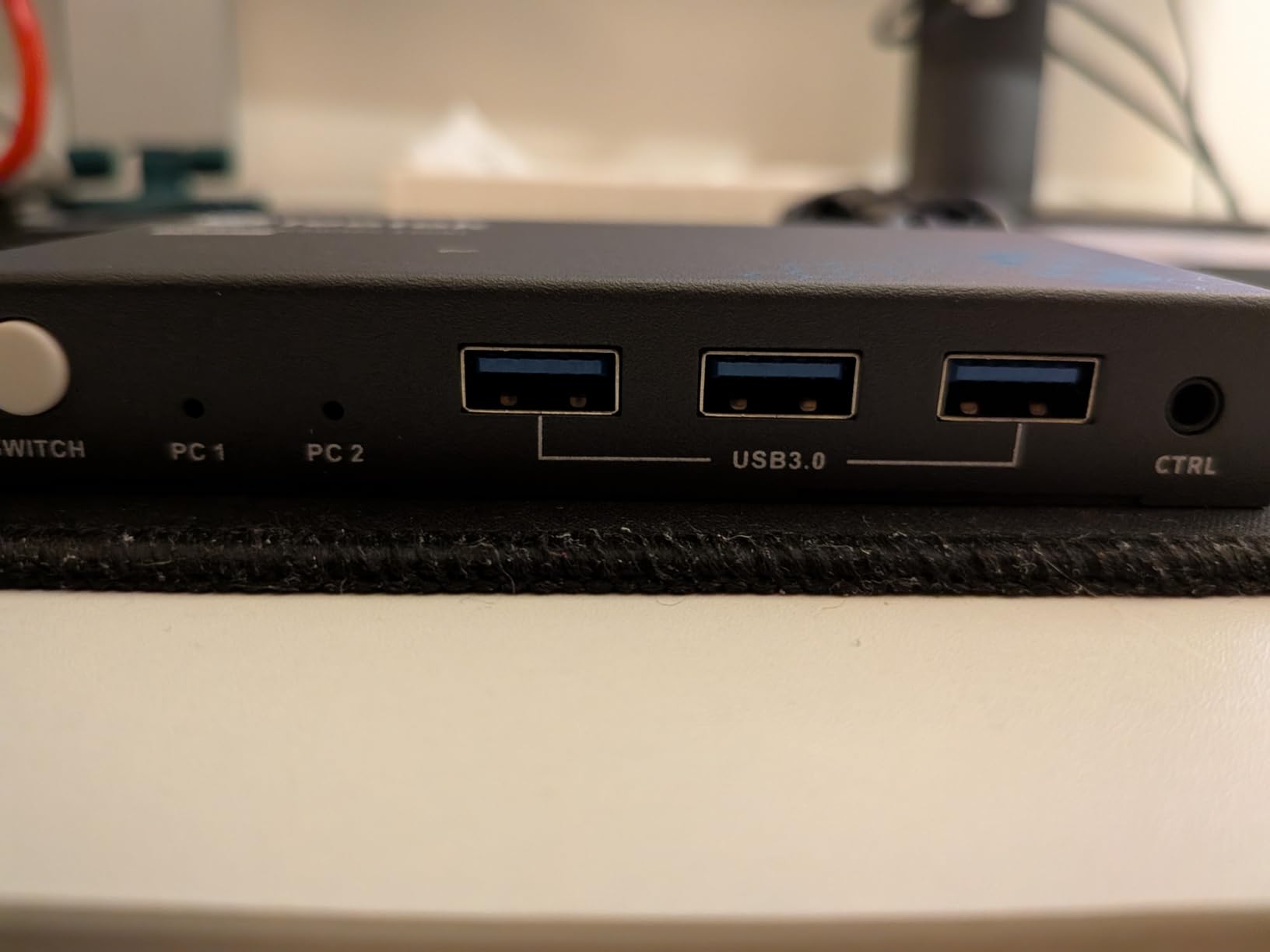 Hearvo USB 3.0 HDMI KVM Switch for 2 Computers 1 Monitor, 4K@60Hz, S7232H | Share Keyboard, Mouse, Hard Drives and Printer, EDID Adaptive, 2 USB Cables and Wired Desktop Controller, Plug and Play Setup customer photo 2