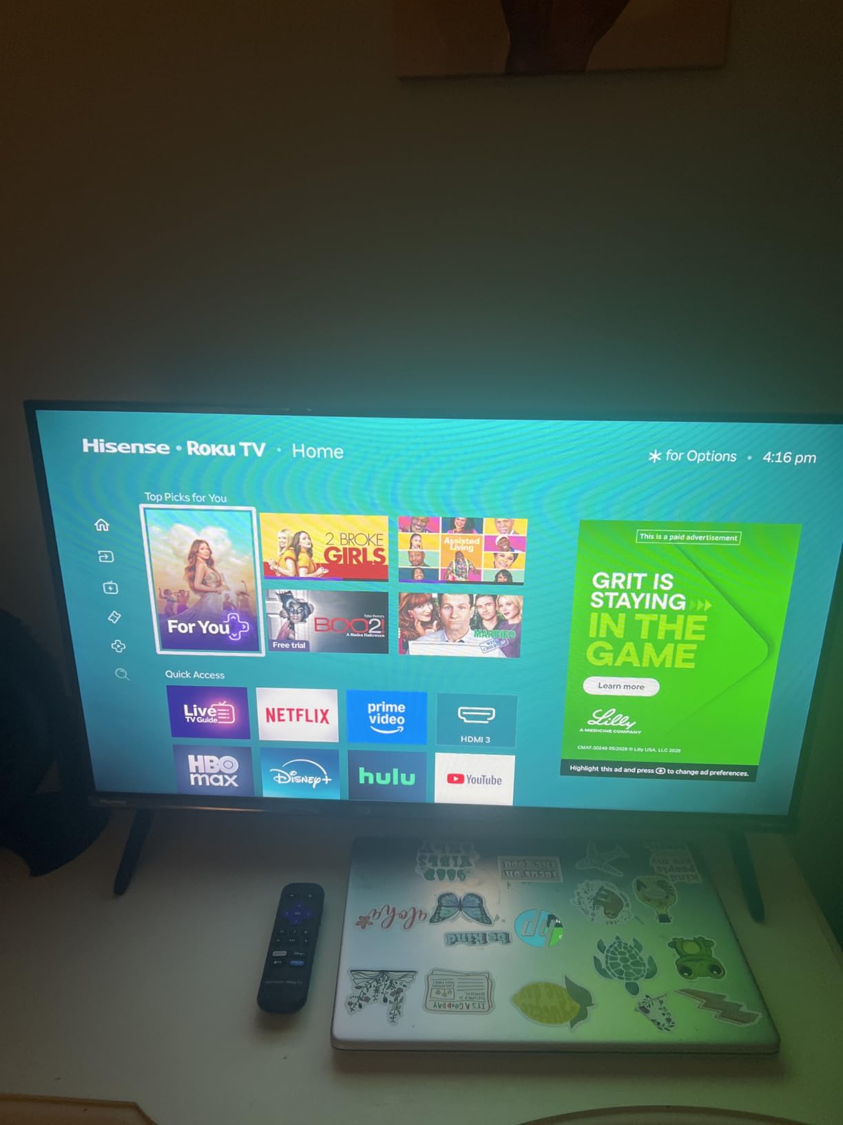 Hisense 32-Inch Class A4 Series HD 720p Smart Roku TV with Alexa Compatibility (32A4HNR) customer photo 2
