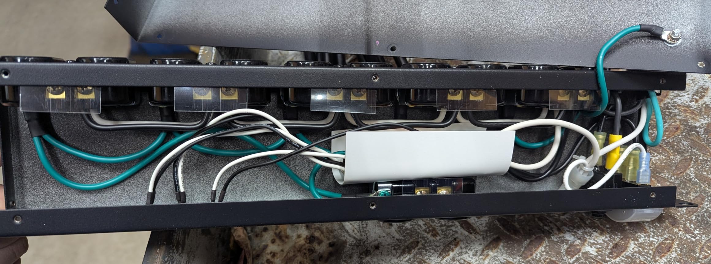 CyberPower CPS1615RMS Surge Protector | 125V/15A, 1800 Joules, 16 Outlets, 6ft Power Cord, 1U Rackmount, UL Listed customer photo 2