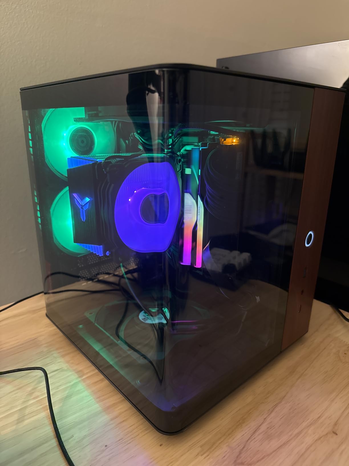 JONSBO TK-0 Black ITX Mini Tower PC Case, Hyperboloid Glass Desktop Design,Separated Cabinet Structure, Al Alloy Shell DTX/ITX Walnut Wood Computer Case, Sff Case,Black customer photo 1
