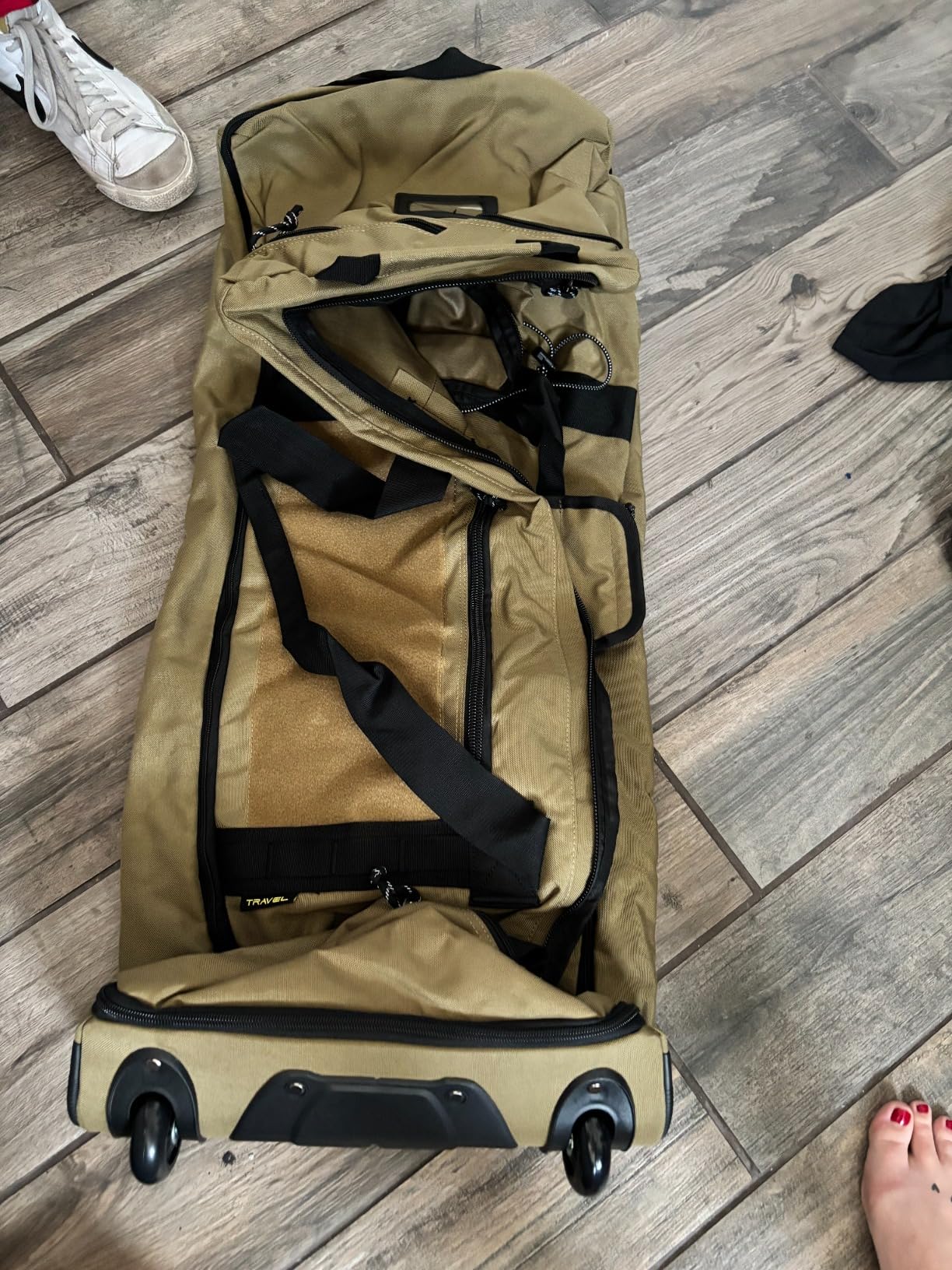 Collapsible Duffle Bag with Wheels 130-170L Extra Large Expandable Travel Duffel Bag for Men Women Heavy Duty Military Duffle Bag for Camping Rolling Foldable Carry On Luggage, Black customer photo 2