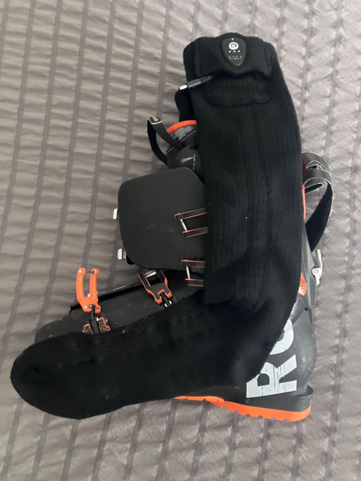 SAVIOR HEAT Heated Socks for Men Women with APP Control Battery Rechargeable Electric Heating Skiing Socks Washable Foot Warmer for Winter Hunting Skiing Fishing Hiking customer photo 1