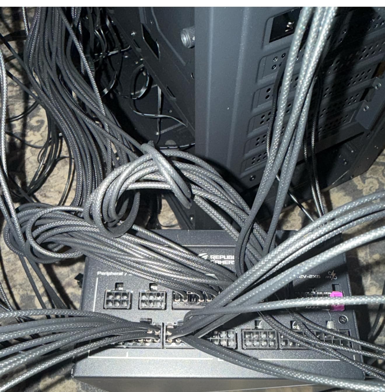 ASUS ROG Strix 1000W Platinum, Fully Modular Power Supply, 80 Plus Platinum Certified customer photo 1
