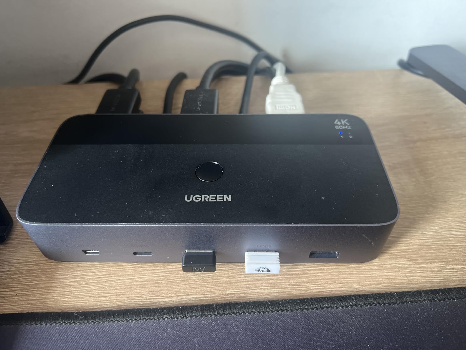UGREEN HDMI KVM Switch 2 Monitors 2 Computers 4K@60Hz, with 4 USB 3.0 Ports for 2 Computers Sharing 2 Monitors Keyboard Mouse Printer with 4 HDMI Cables, 2 USB Cables, Power Adapter and Controller customer photo 2