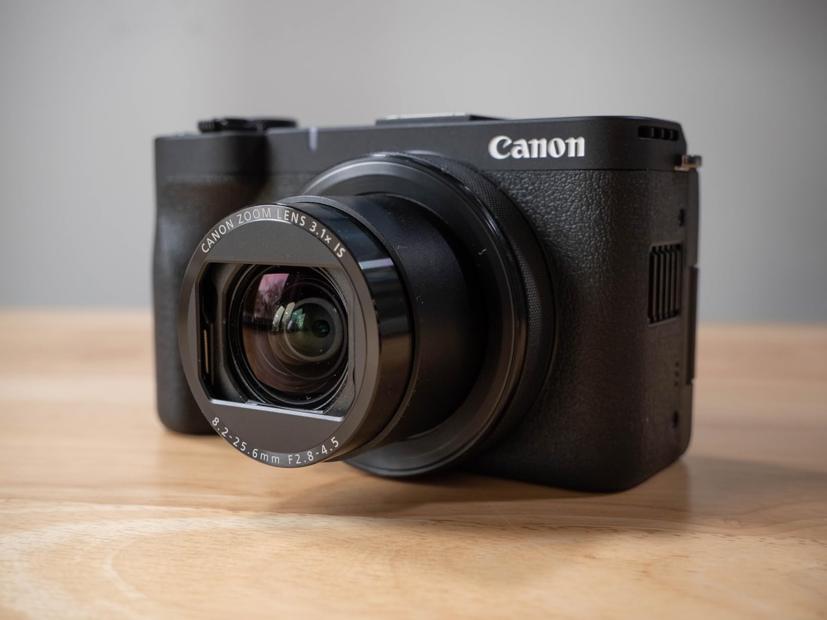 Canon PowerShot V1, Hybrid Camera, Built-in Ultra-Wide-Angle Zoom Lens, 4K Video, Vlogging, Live Streaming, Content Creation, Compact Design customer photo 2