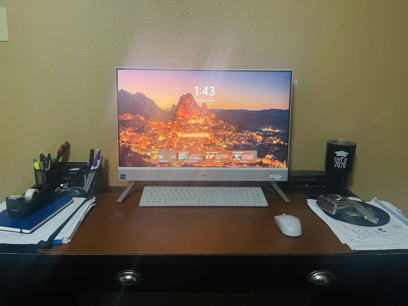 Dell 27 All-in-One Desktop ec27250-27-inch FHD (1920 x 1080) Display, Intel Core 5 Processor 120U, Graphics, 16GB DDR5 RAM, 512GB SSD, Windows 11 Home, Onsite Service - White customer photo 1