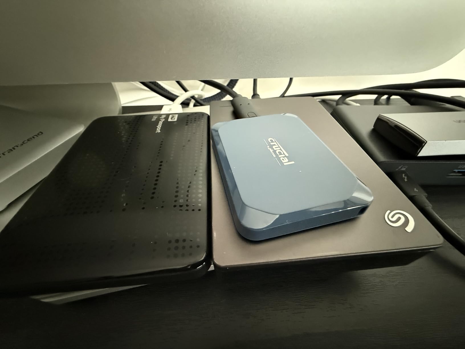 Crucial X10 1TB Portable SSD, Up to 2,100MB/s, USB 3.2 USB-C, External Solid State Drive customer photo 2