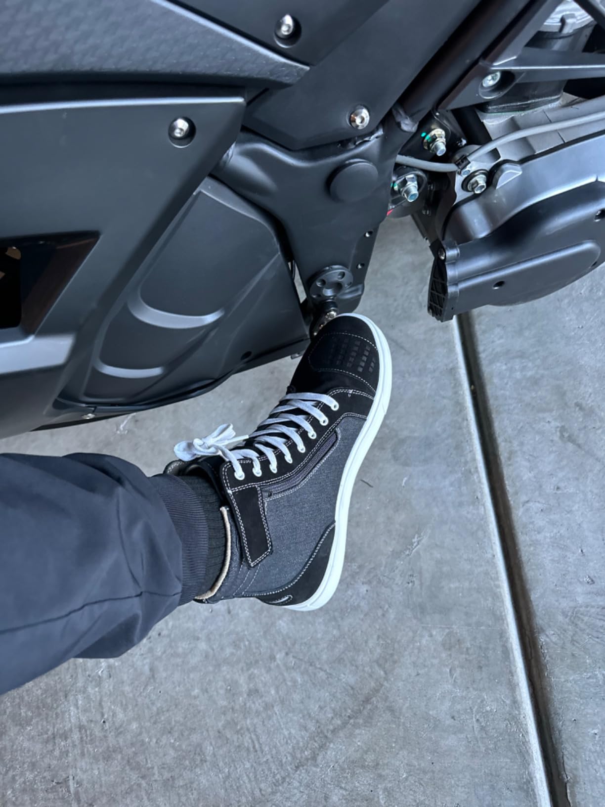 IRON JIA'S Motorcycle Shoes for Men Protective Riding Boots Black Breathable Anti-Slip Sole customer photo 2