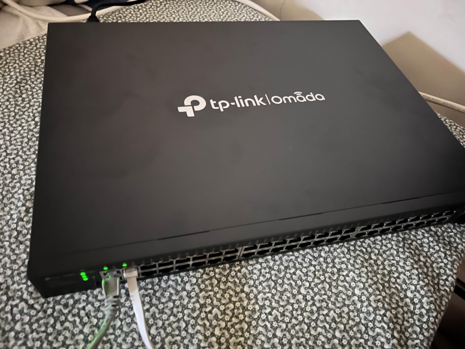 TP-Link SG2452LP, 48 Port Gigabit Omada Fully Managed Switch | 32 PoE+ Ports, 16 No-PoE Ports, 4 SFP Ports, 230W Budget, Fanless, L2 Managed, VLAN, ZTP, LAG, PoE Recovery, 5-Year Warranty customer photo 1